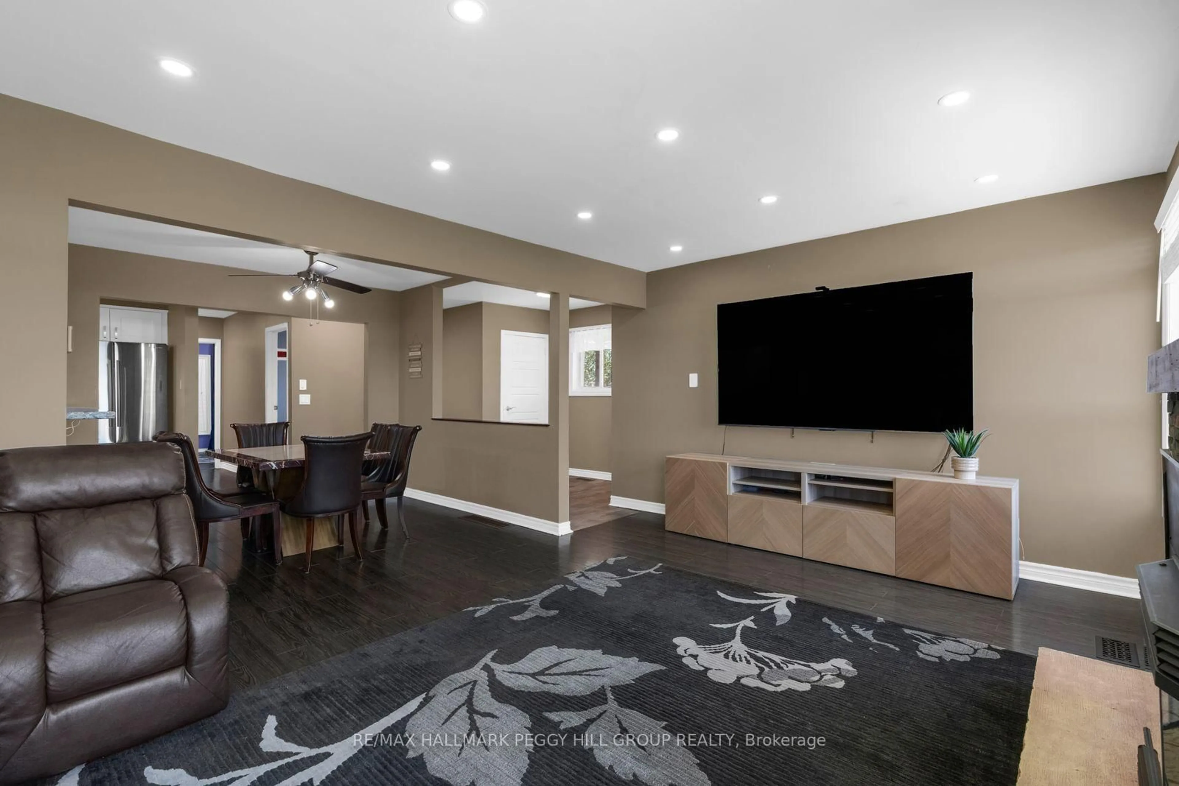 Home theater for 865 John St, Innisfil Ontario L0L 1K0