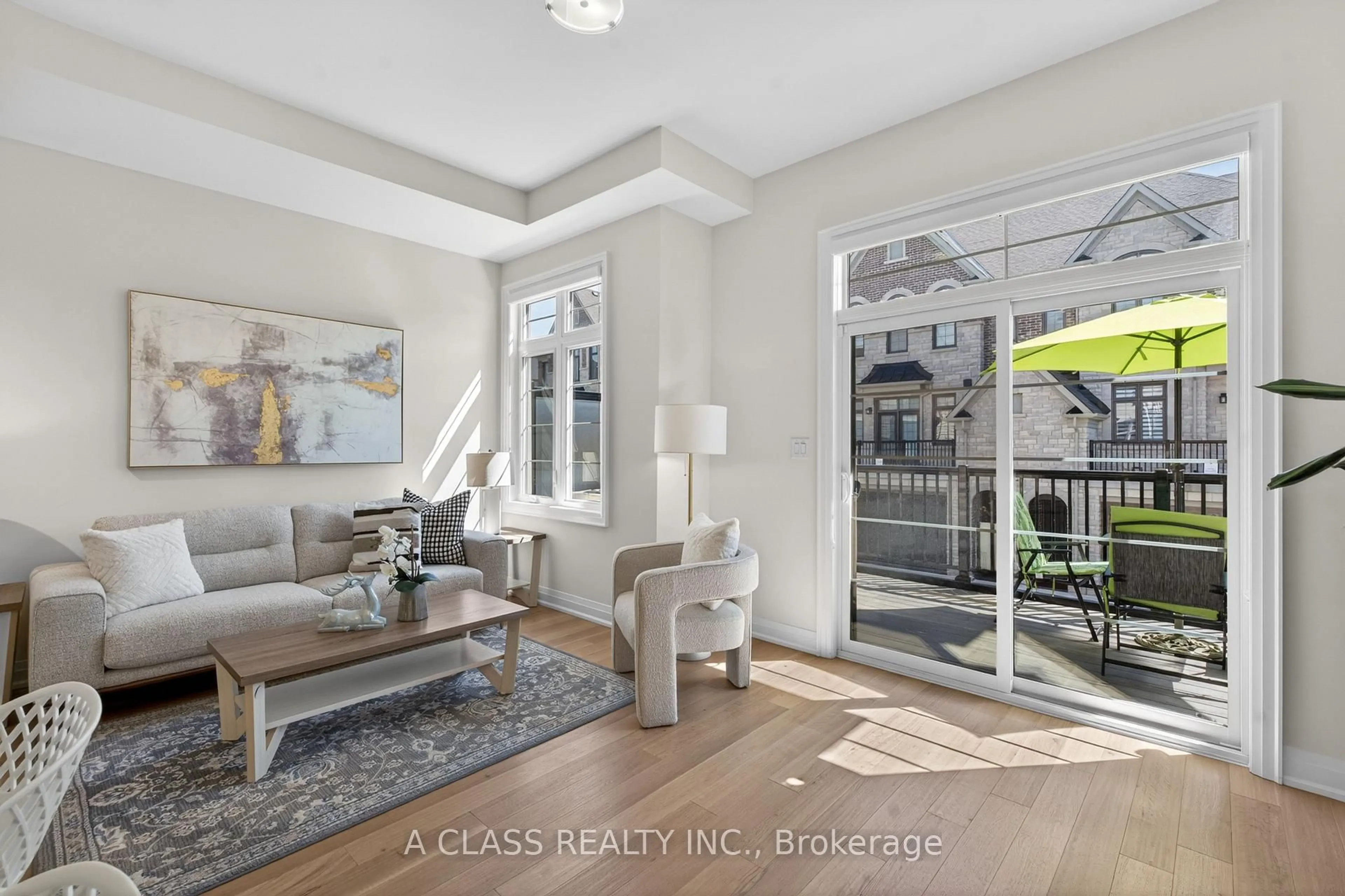 Living room with furniture, unknown for 10 Abbey Hill Lane, Markham Ontario L6C 3L5
