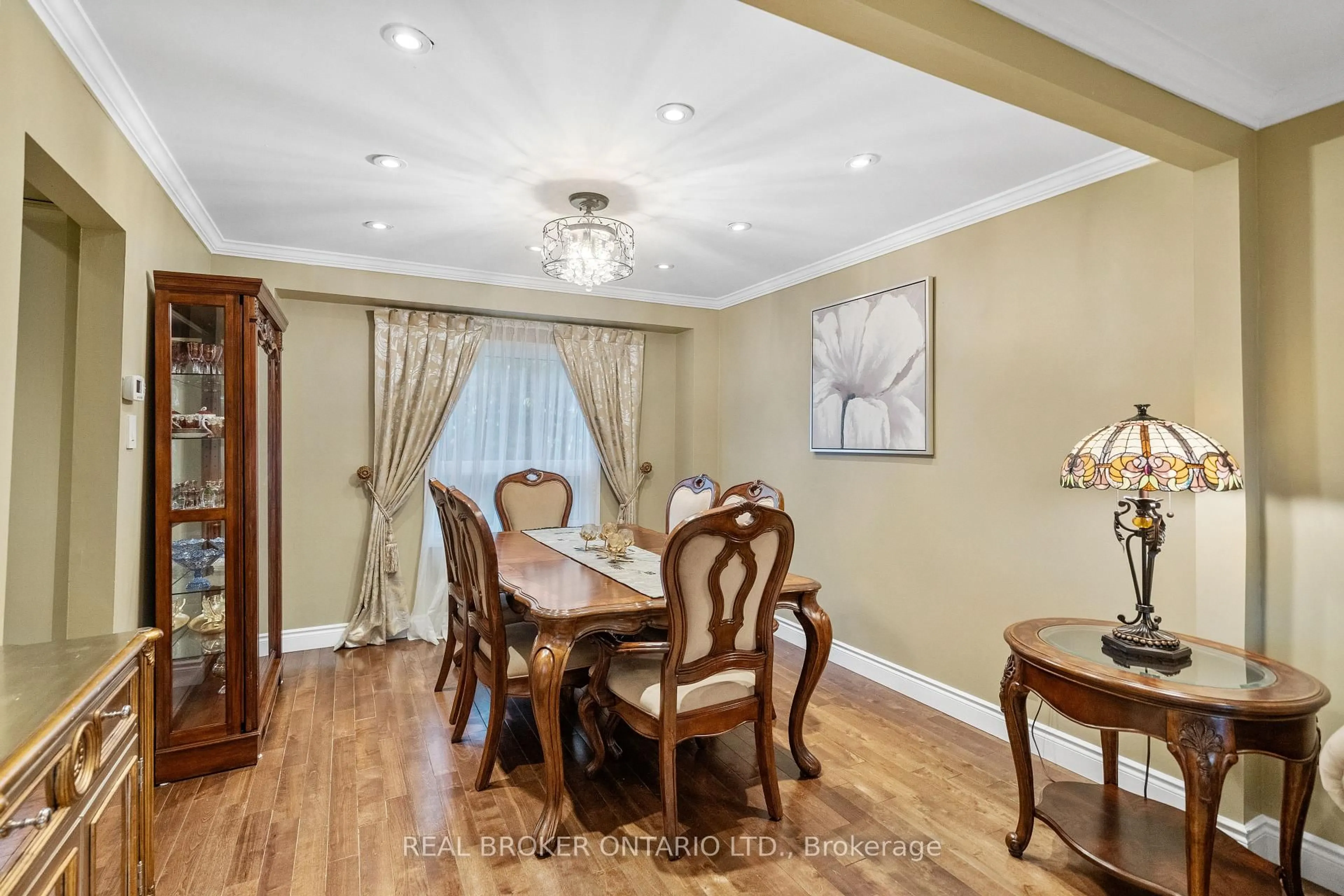 Dining room, unknown for 63 Haskell Cres, Aurora Ontario L4G 5T6