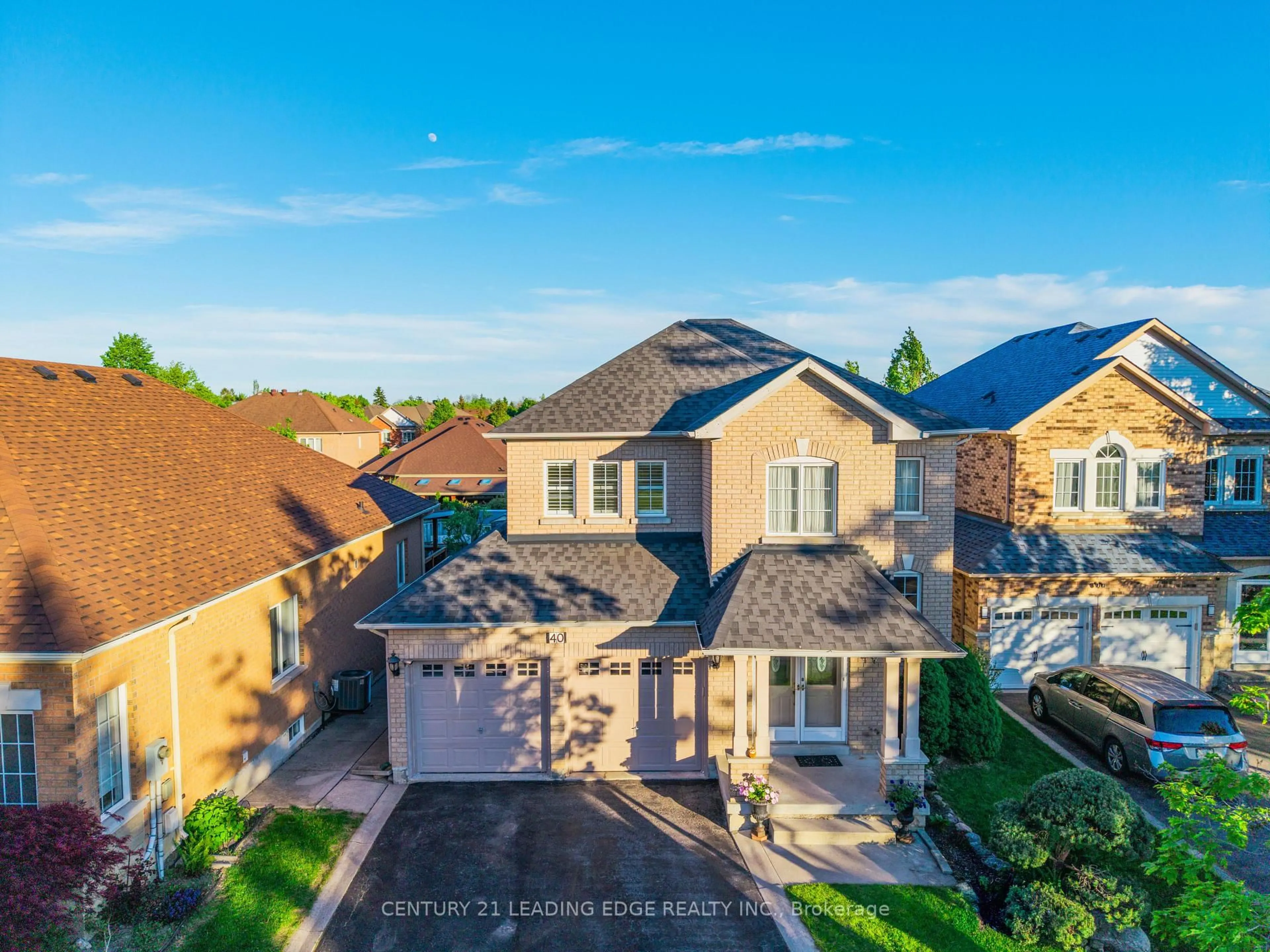 A pic from outside/outdoor area/front of a property/back of a property/a pic from drone, street for 40 Rouge Bank Dr, Markham Ontario L3S 4C7
