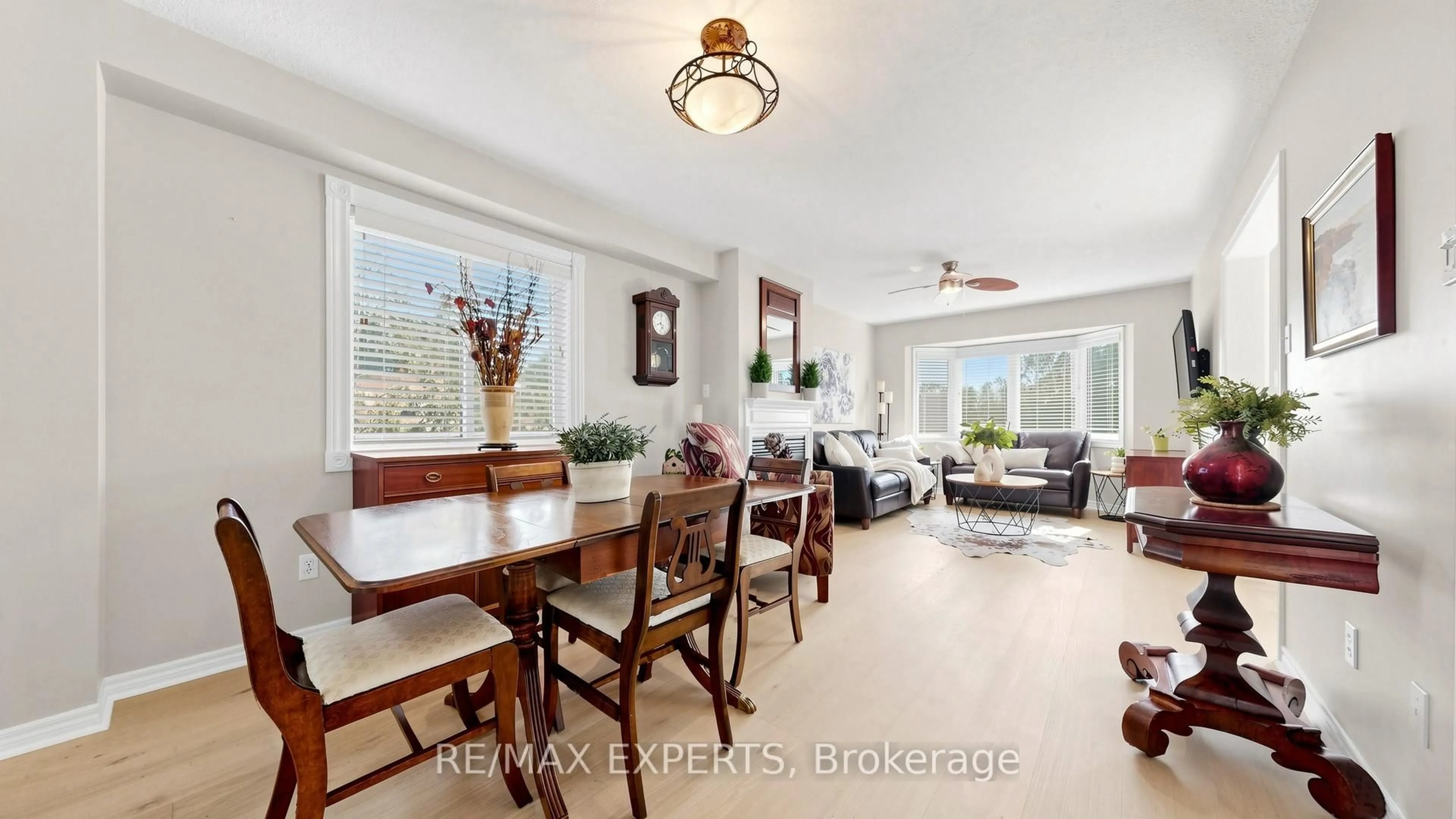 Dining room, unknown for 229 Rosanna Cres, Vaughan Ontario L6A 2T3