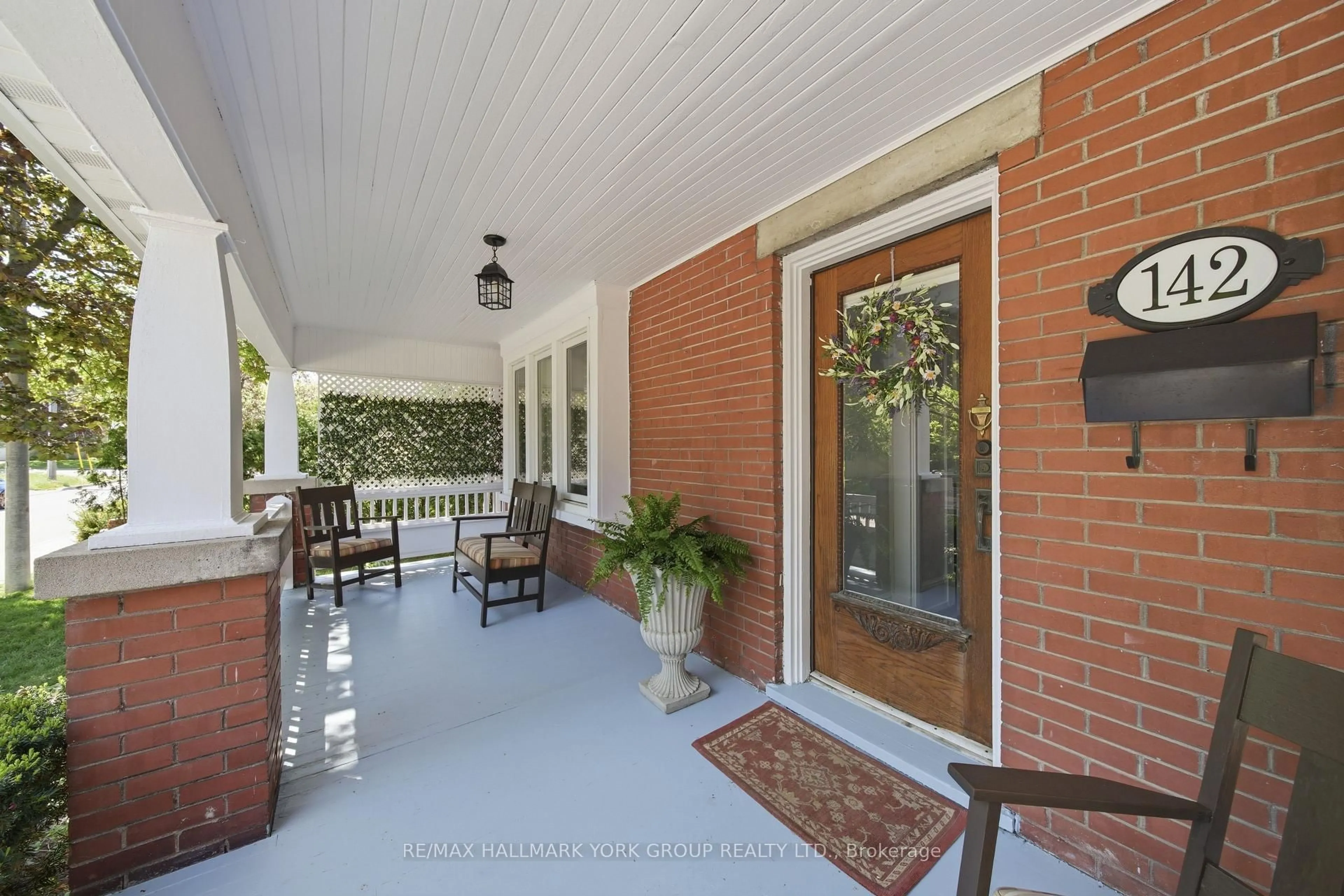 Patio, street for 142 Temperance St, Aurora Ontario L4G 2R4