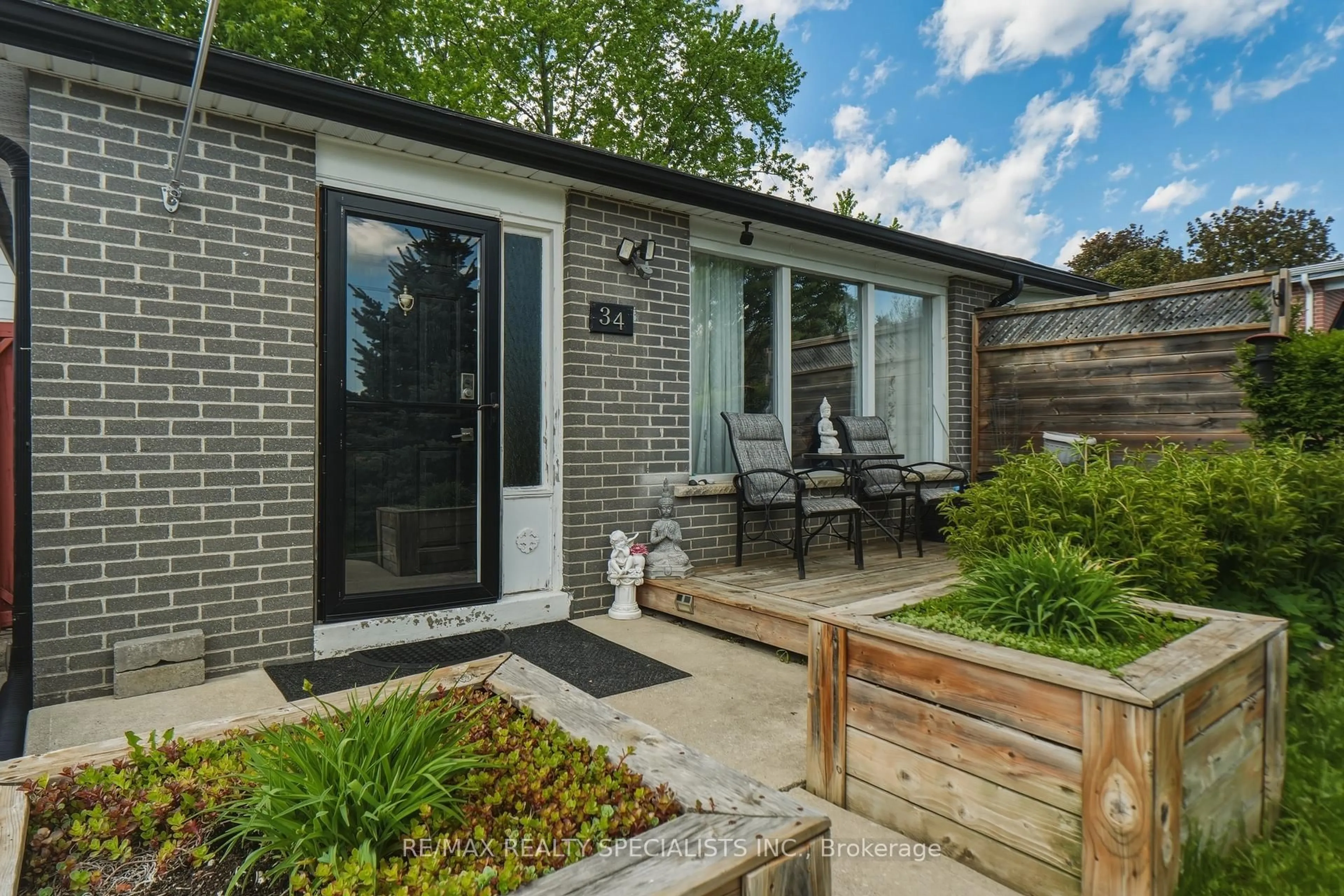Home with brick exterior material, street for 34 Alphonsus Crt, New Tecumseth Ontario L0G 1W0