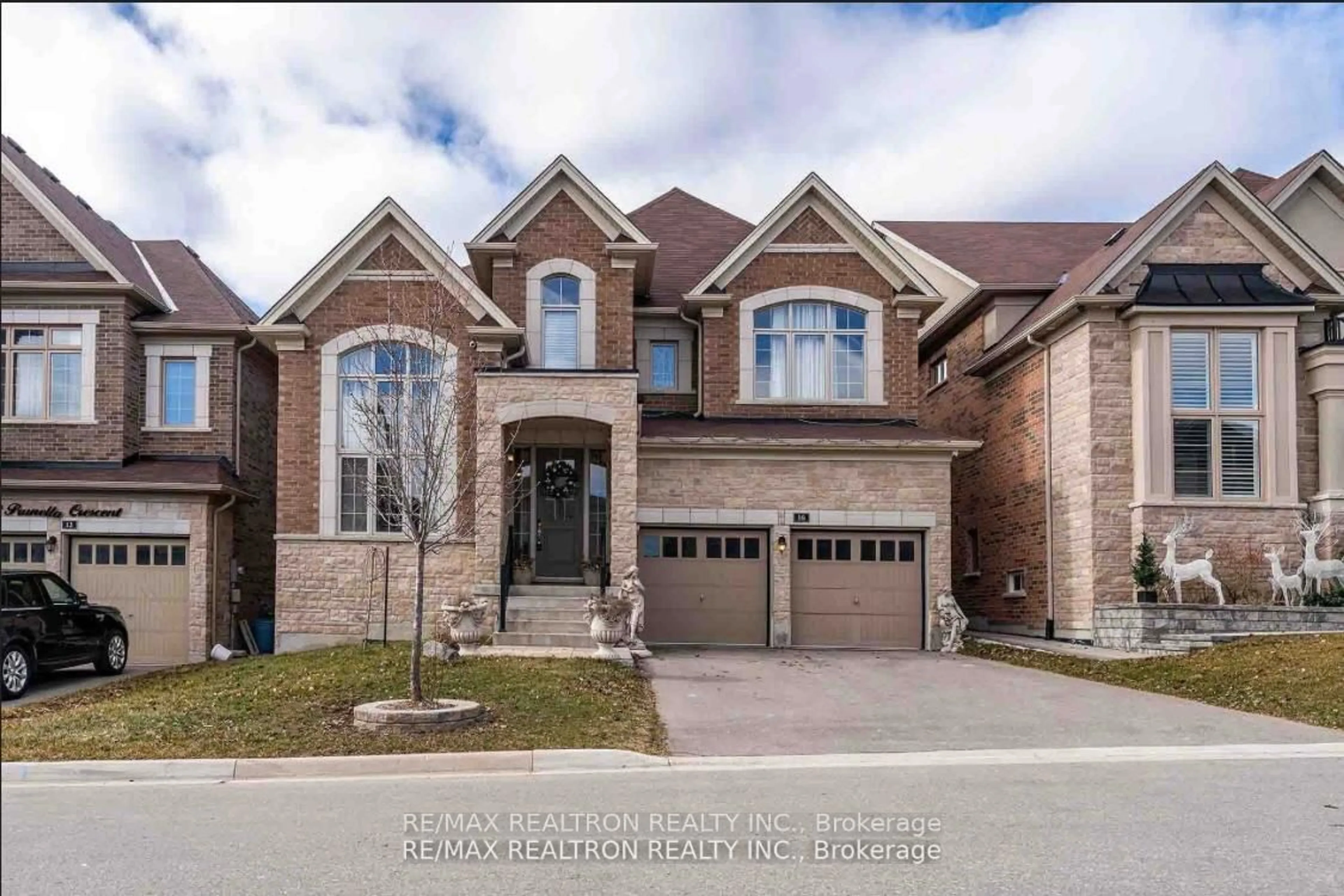 Home with brick exterior material, street for 16 Prunella Cres, East Gwillimbury Ontario L9N 0S7