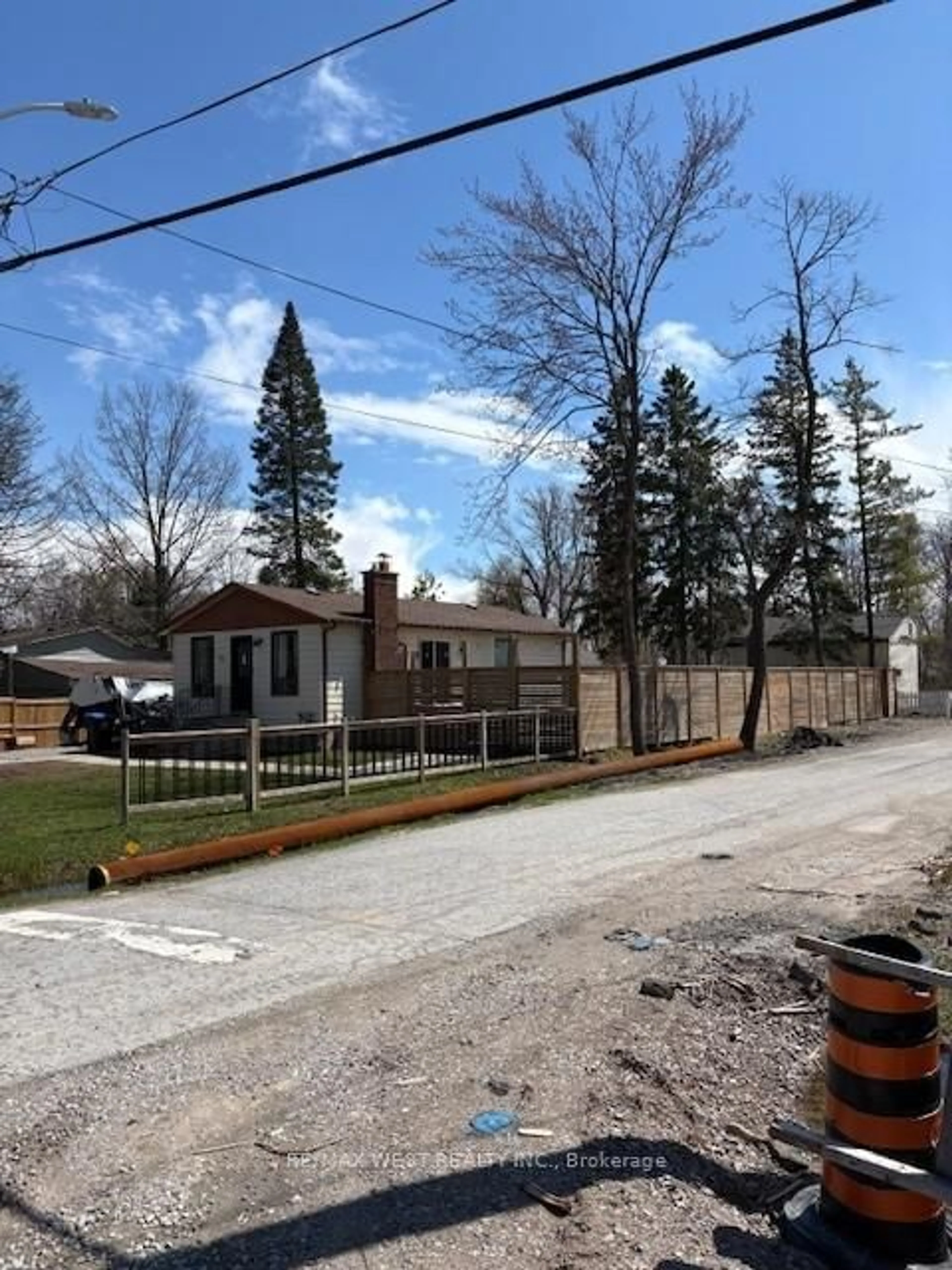 Unknown for 661 9TH Line, Innisfil Ontario L9S 3X6