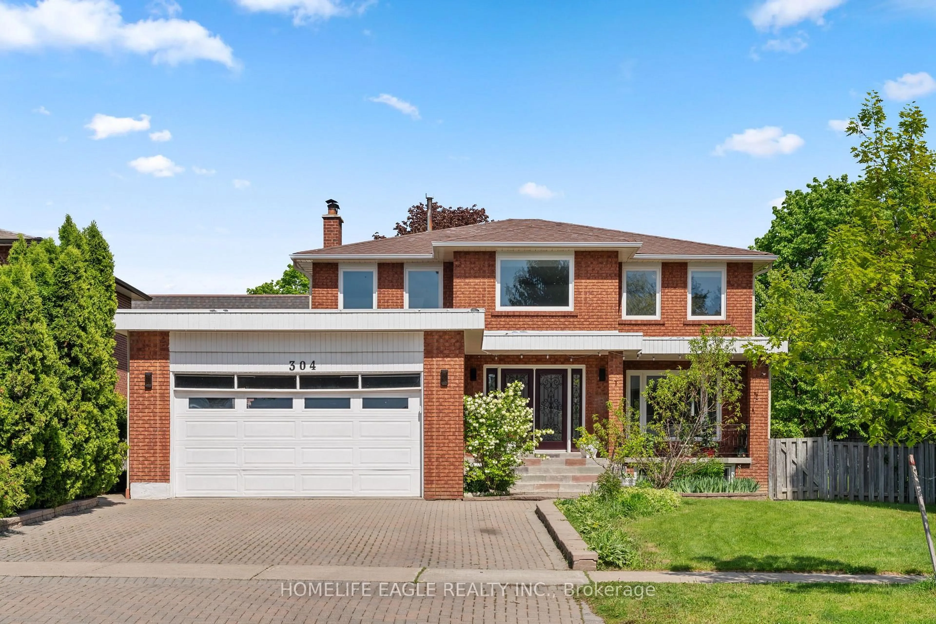 Home with brick exterior material, street for 304 Firglen Rdge, Vaughan Ontario L4L 1N7