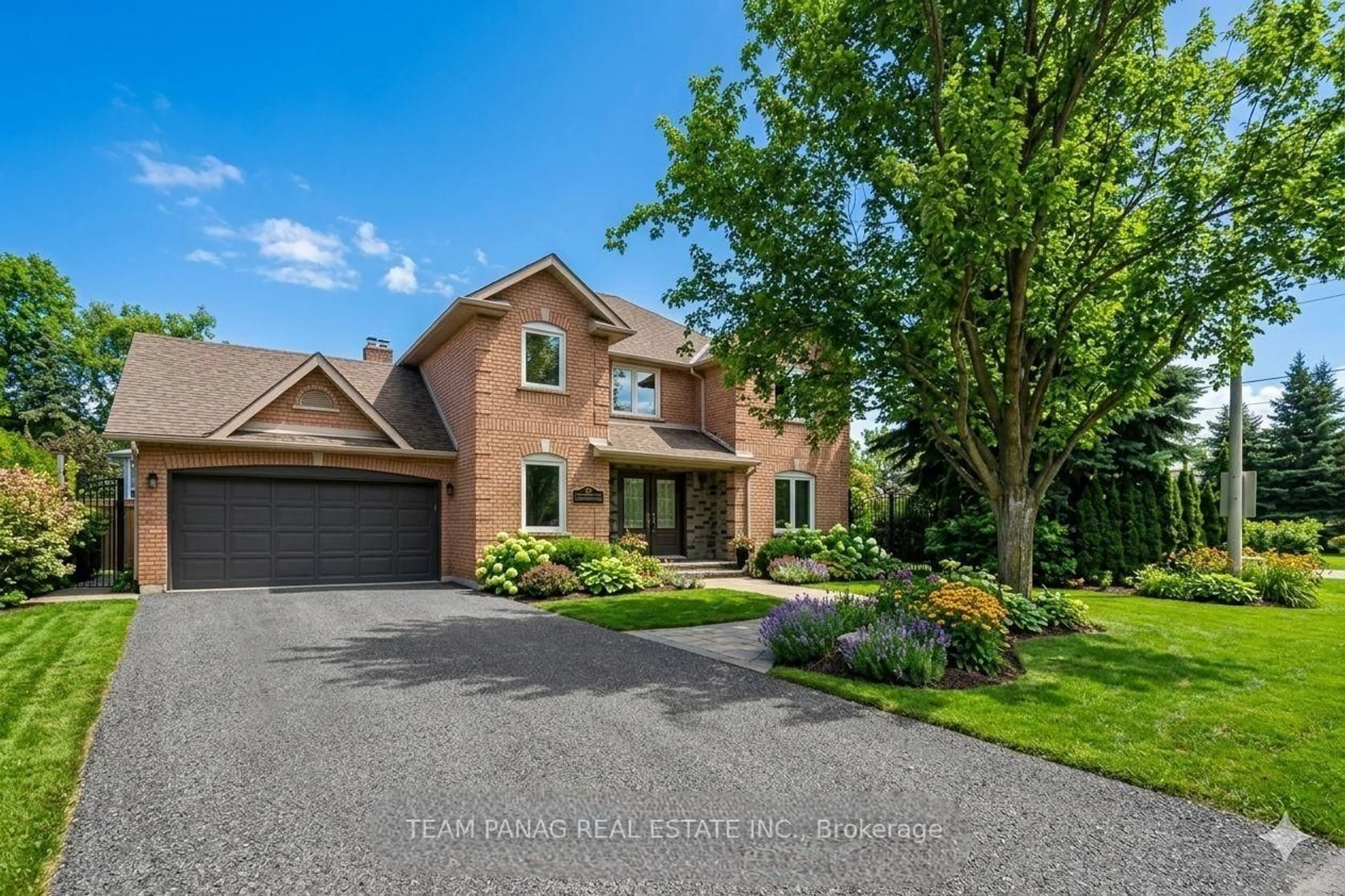 Home with brick exterior material, unknown for 133 Arten Ave, Richmond Hill Ontario L4C 9Y3