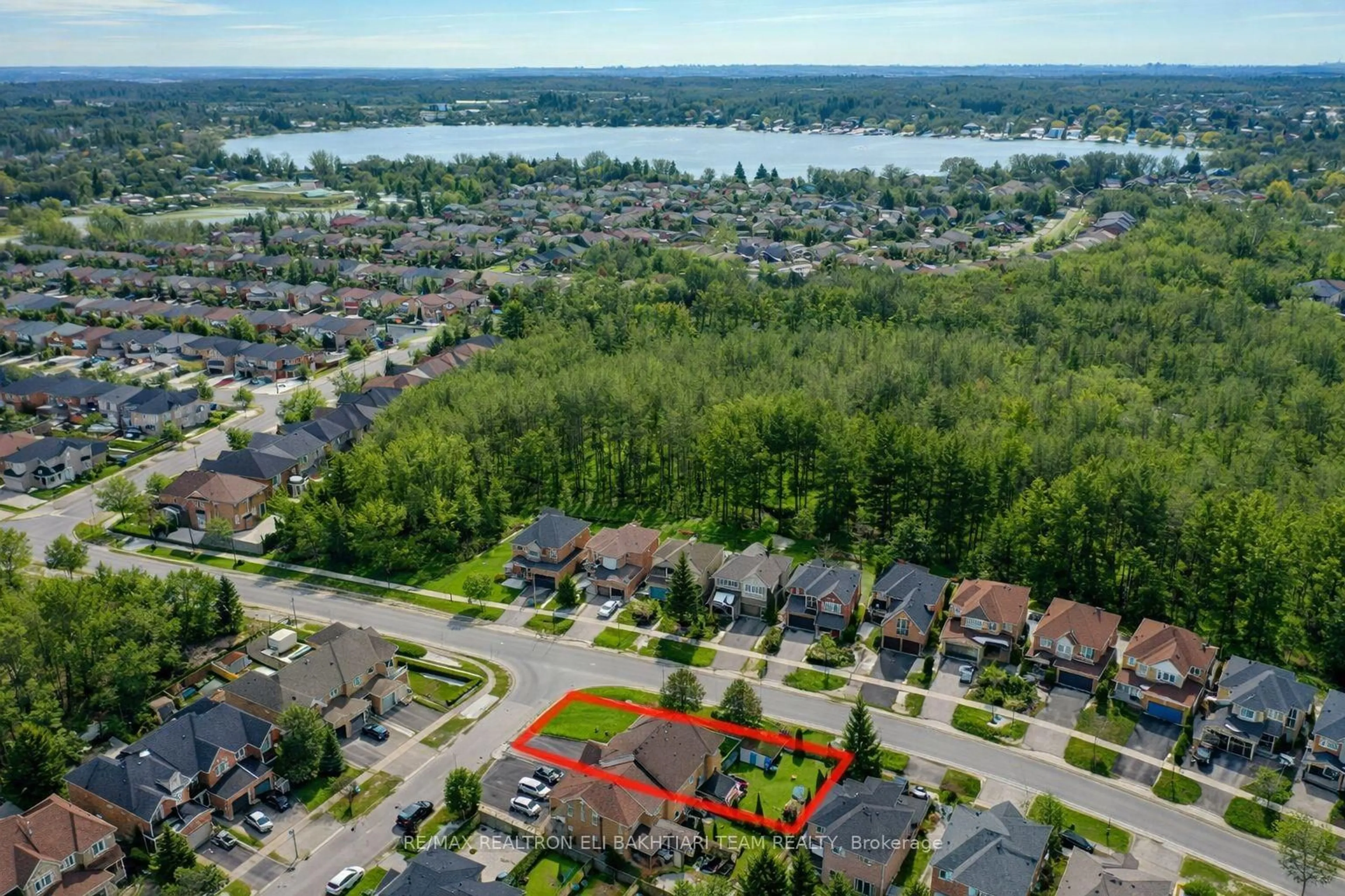 A pic from outside/outdoor area/front of a property/back of a property/a pic from drone, water/lake/river/ocean view for 133 Long Point Dr, Richmond Hill Ontario L4E 3Z6