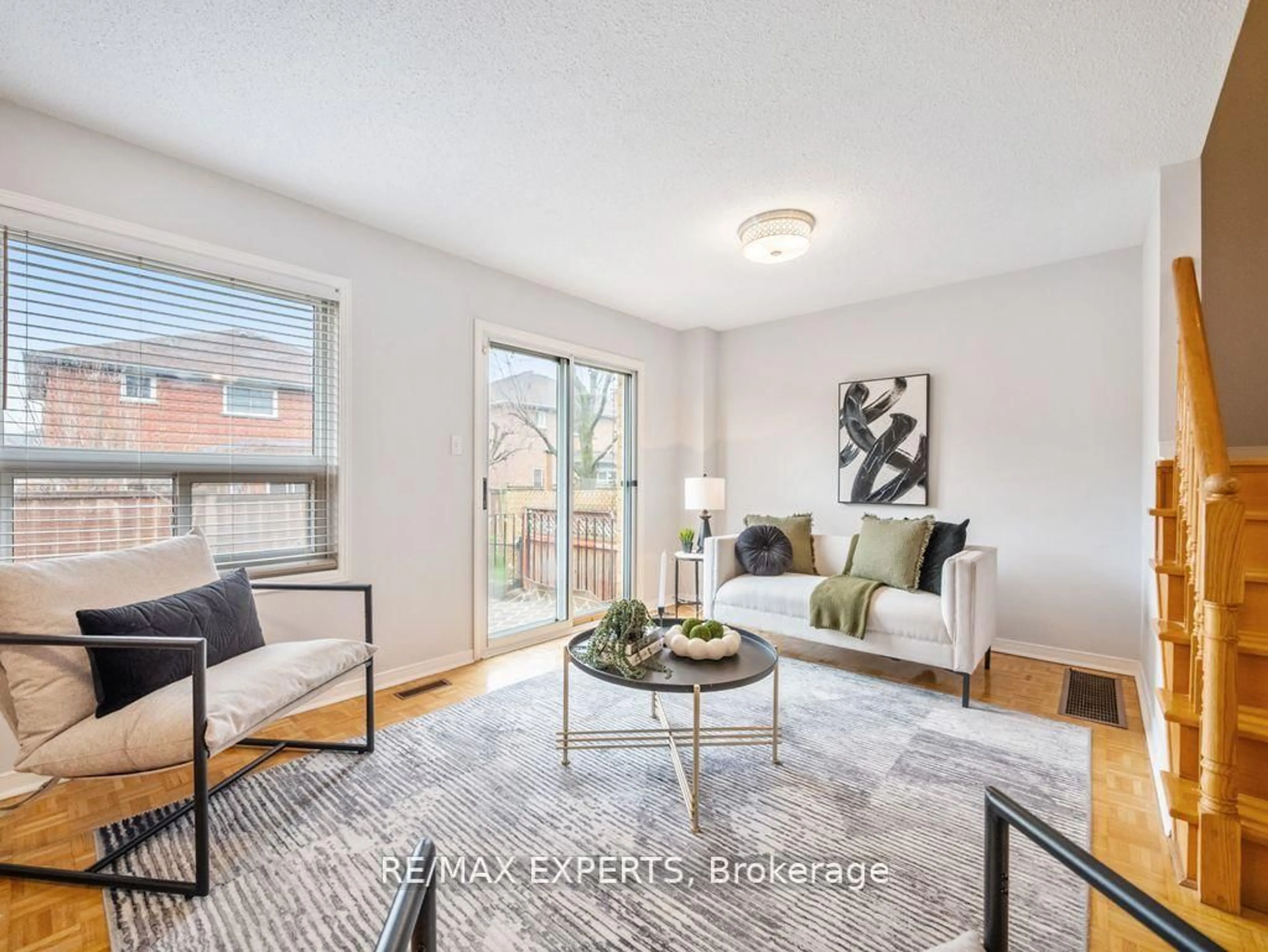 Living room with furniture, unknown for 97 Pinedale Gate, Vaughan Ontario L4L 8X3