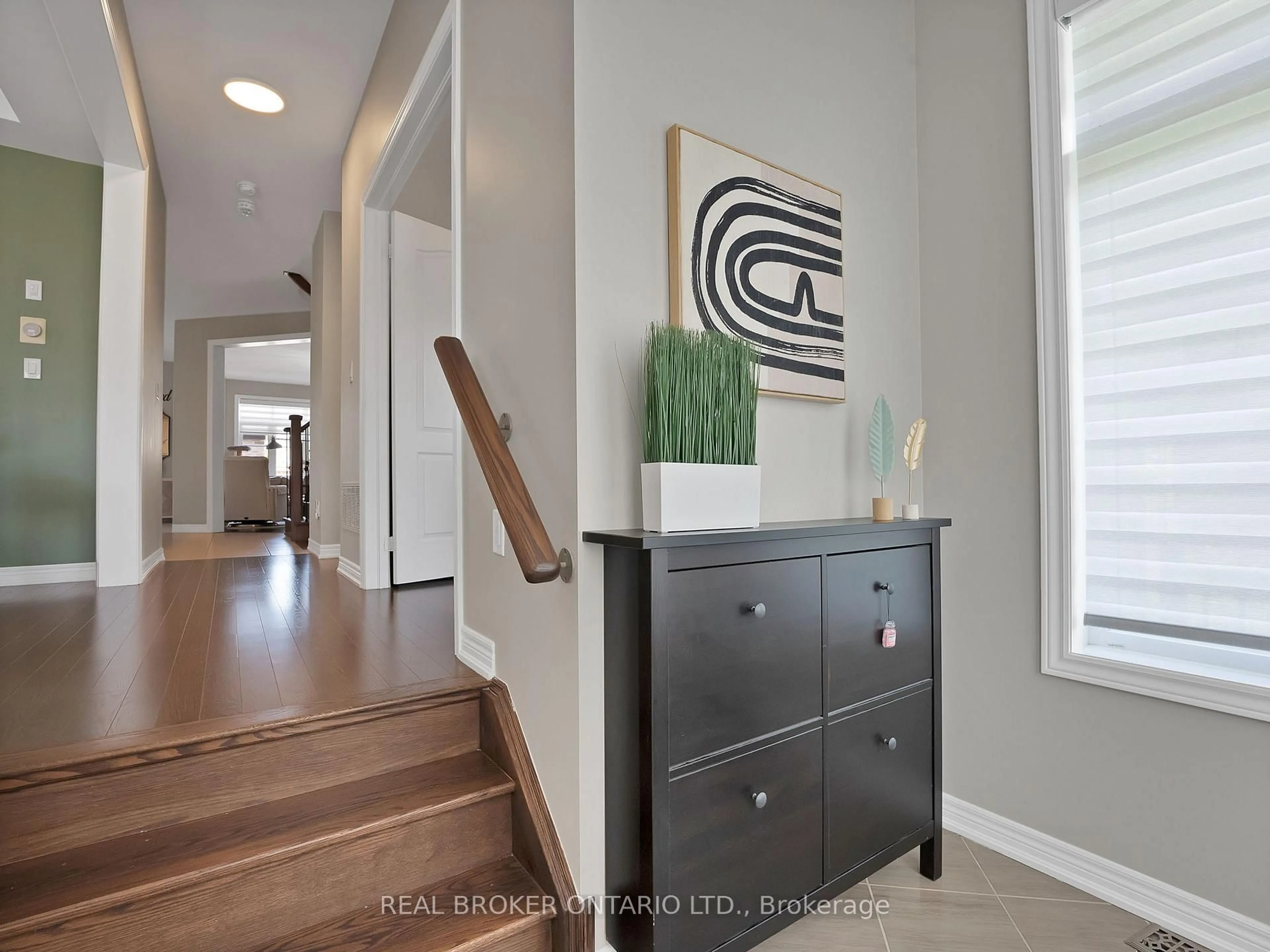 Indoor entryway for 19 Berryman Lane, Markham Ontario L6B 1M6