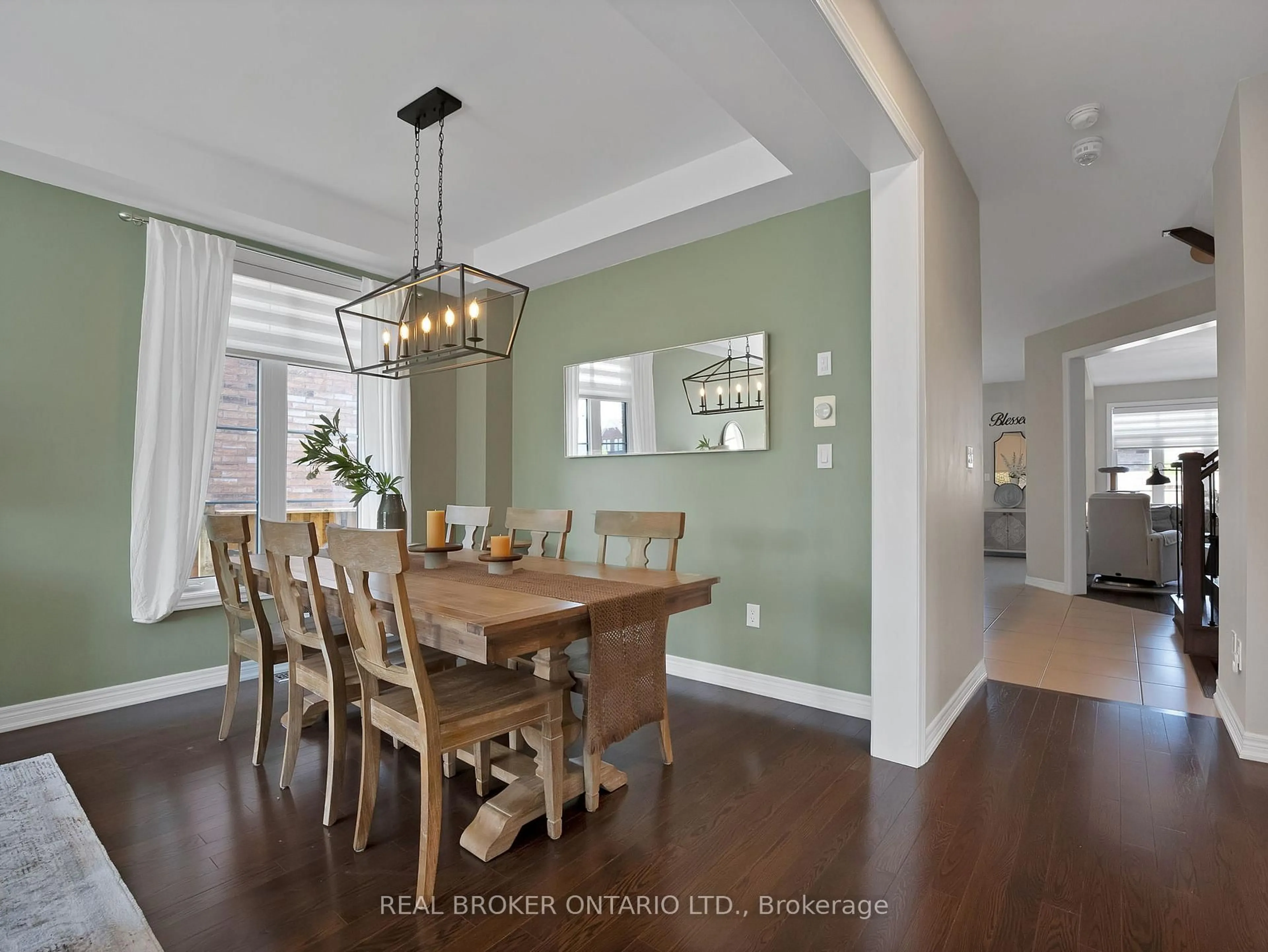 Dining room, wood/laminate floor for 19 Berryman Lane, Markham Ontario L6B 1M6