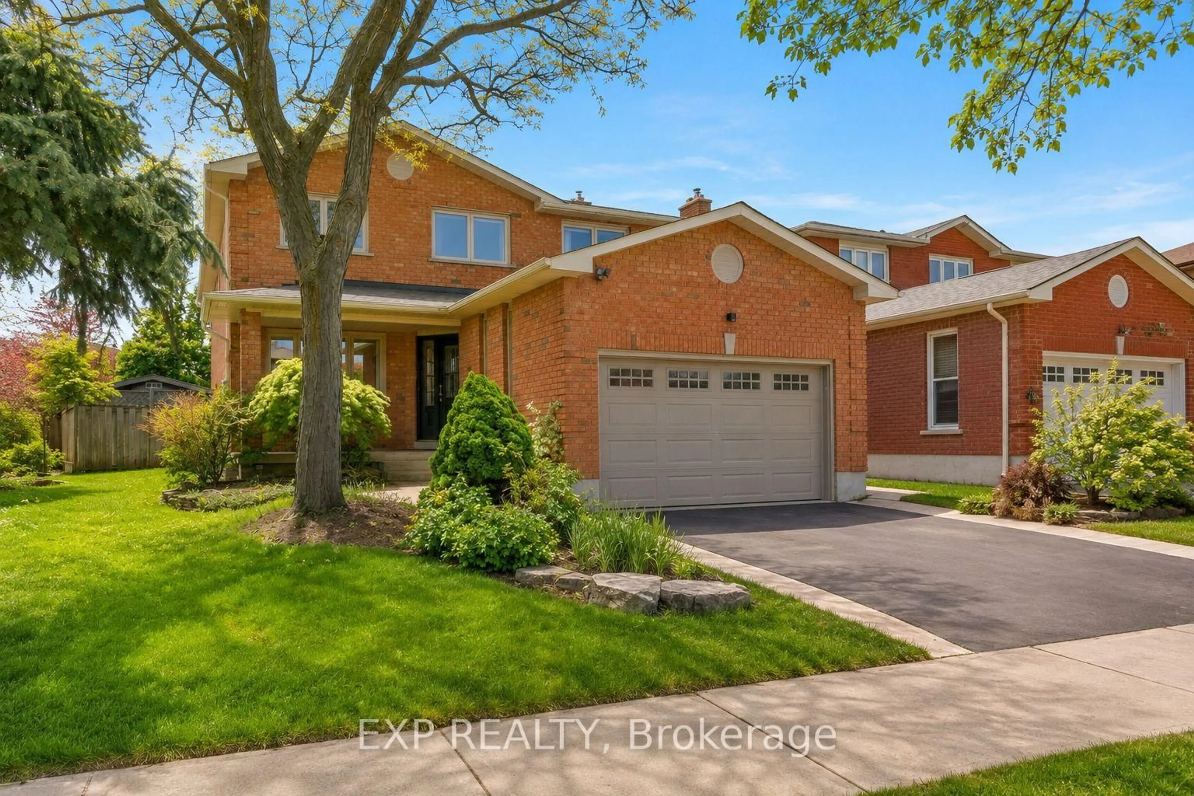 Home with brick exterior material, street for 14 Oliver Lane, Vaughan Ontario L6A 1B2