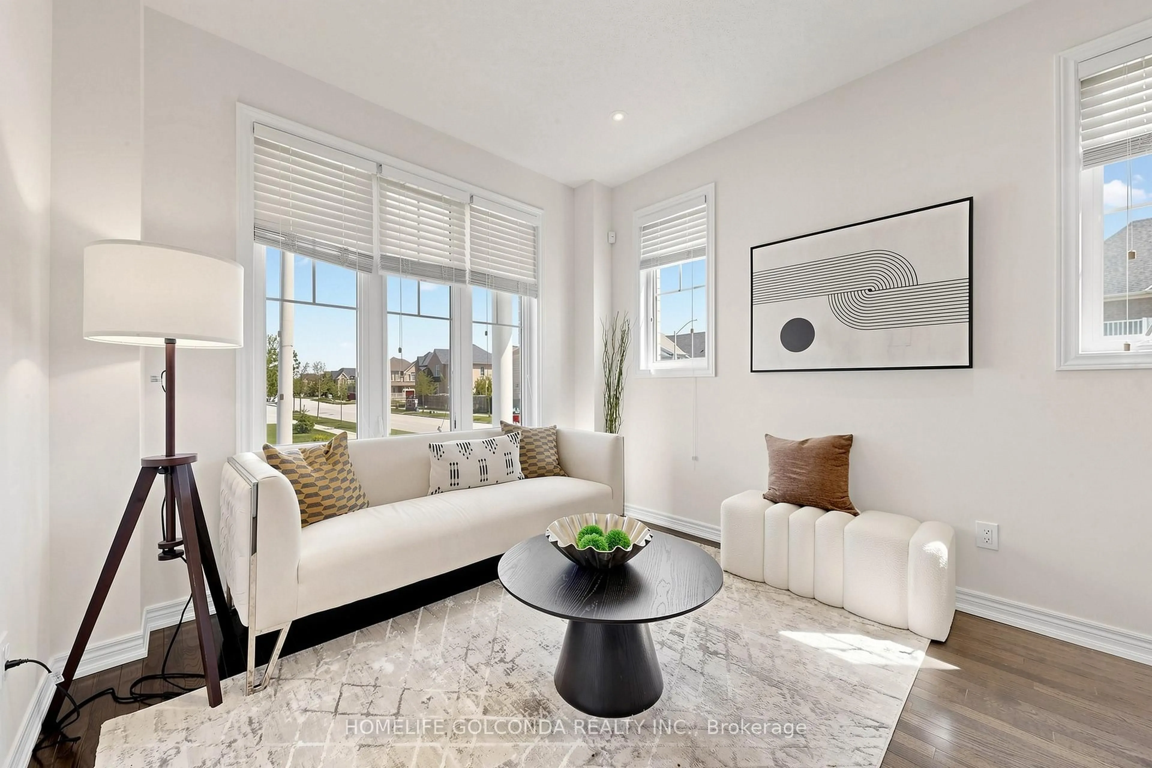 Living room with furniture, unknown for 84 Pavlova Cres, Richmond Hill Ontario L4E 0W1