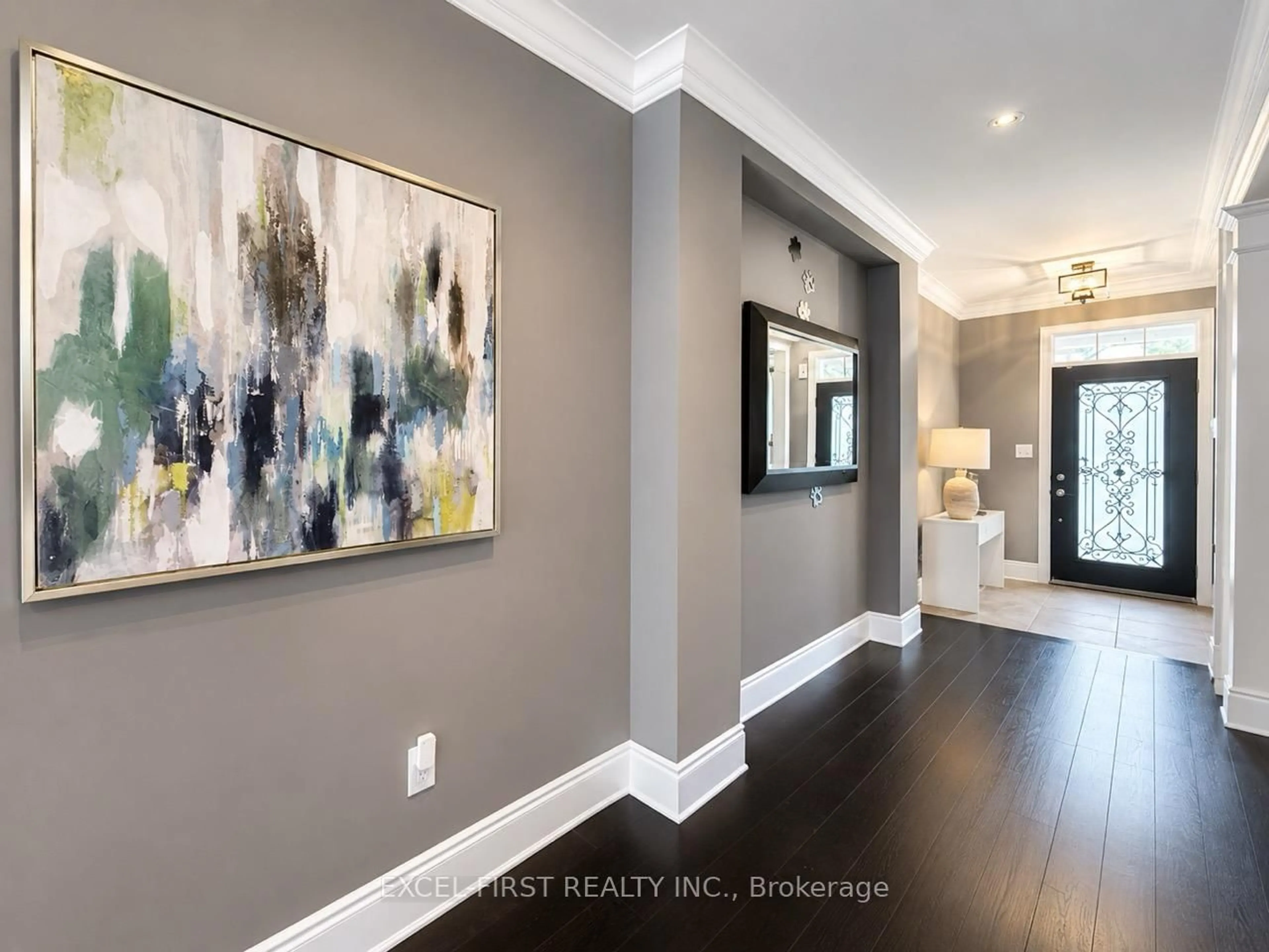 Indoor entryway for 117 Novan Cres, Aurora Ontario L4G 0X7