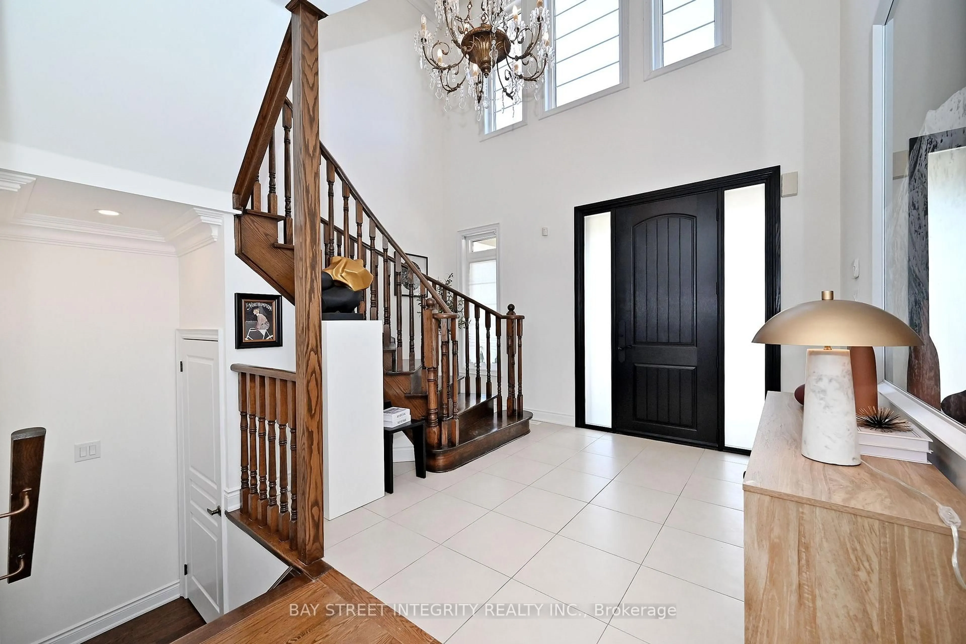Indoor entryway for 71 Allison Ann Way, Vaughan Ontario L6A 0J4