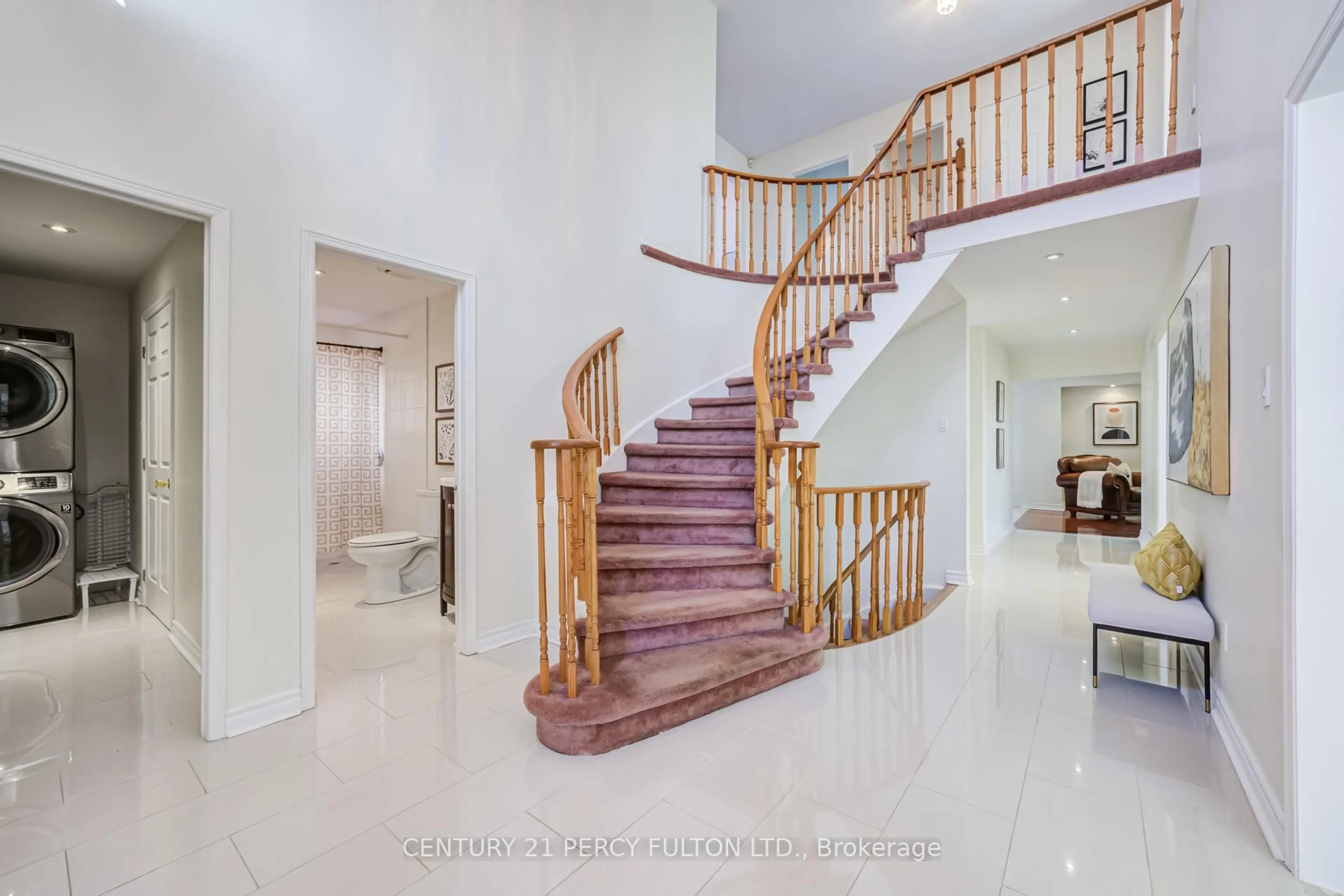 Indoor foyer for 39 Wilclay Ave, Markham Ontario L3S 1S7
