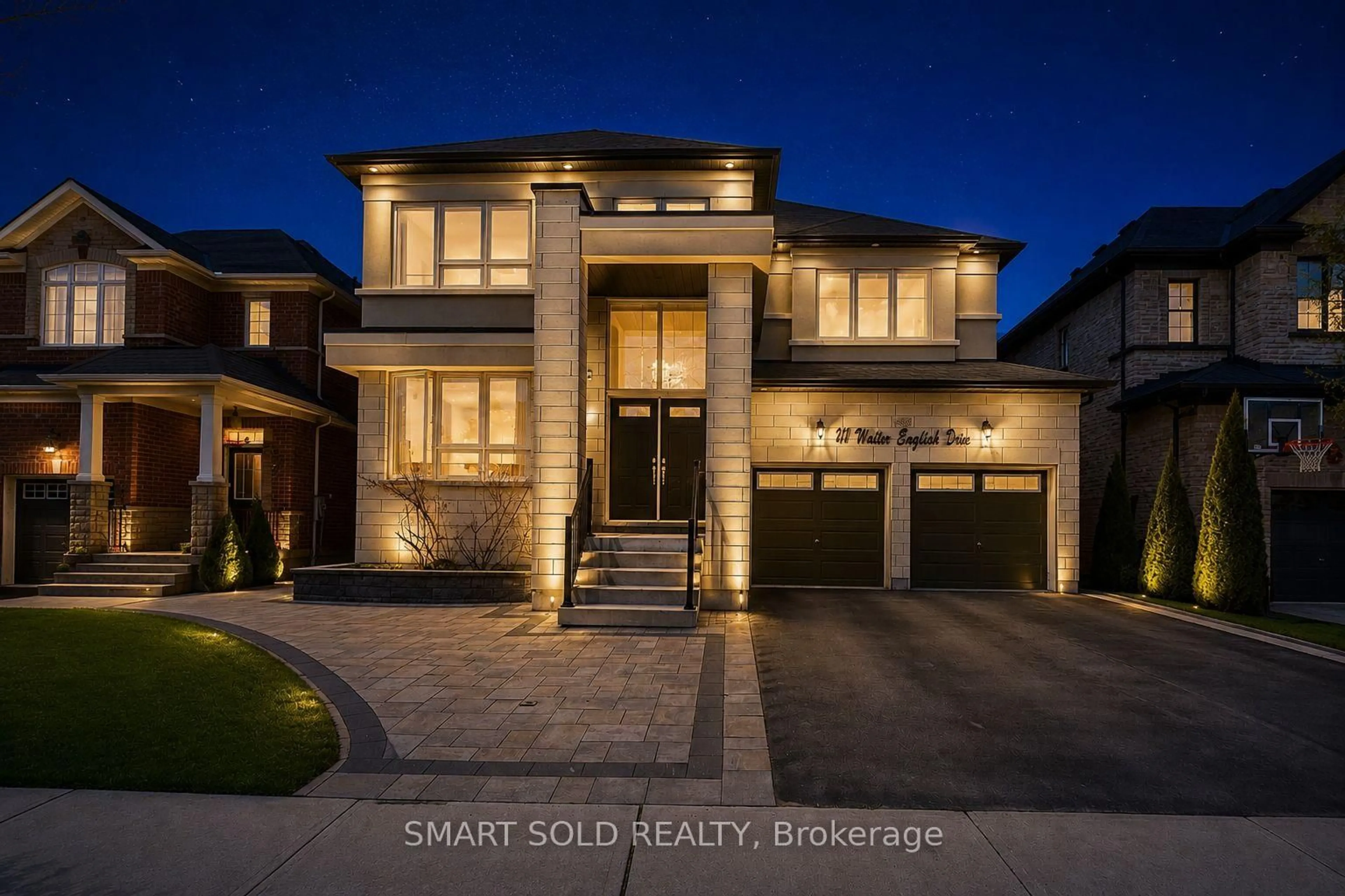 Home with brick exterior material, street for 207 Walter English Dr, East Gwillimbury Ontario L9N 0R8