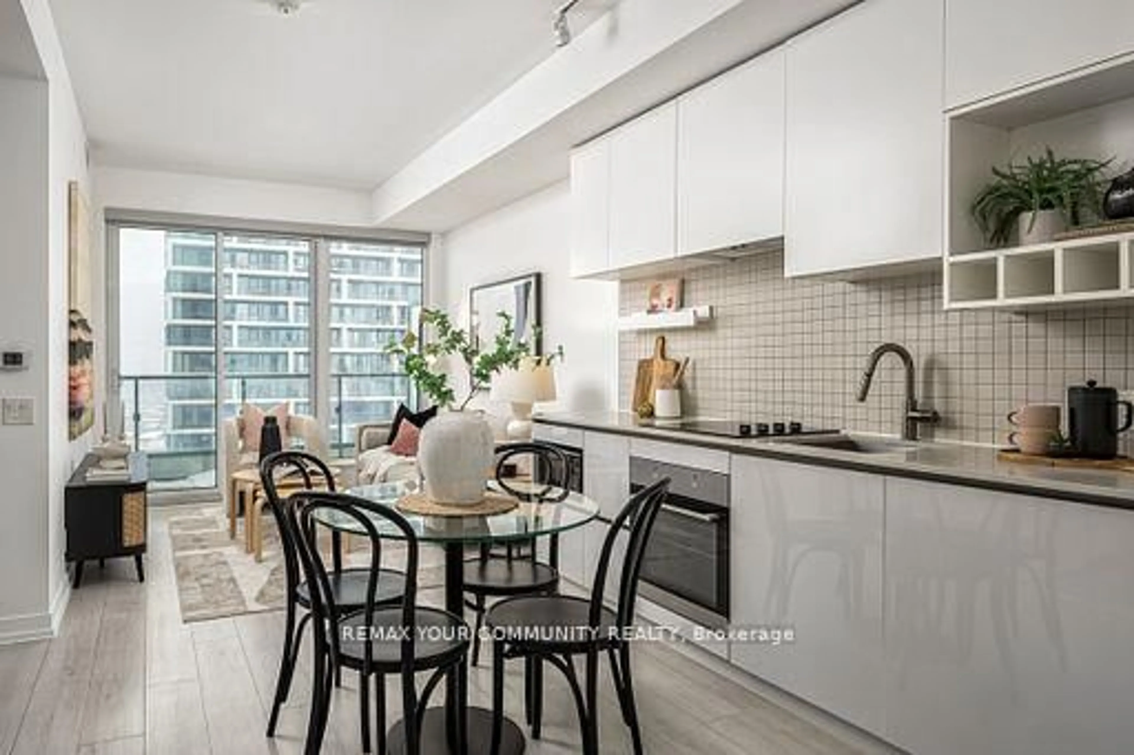 Open concept kitchen, ceramic/tile floor for 5 Buttermill Ave #4601, Vaughan Ontario L4K 0J5