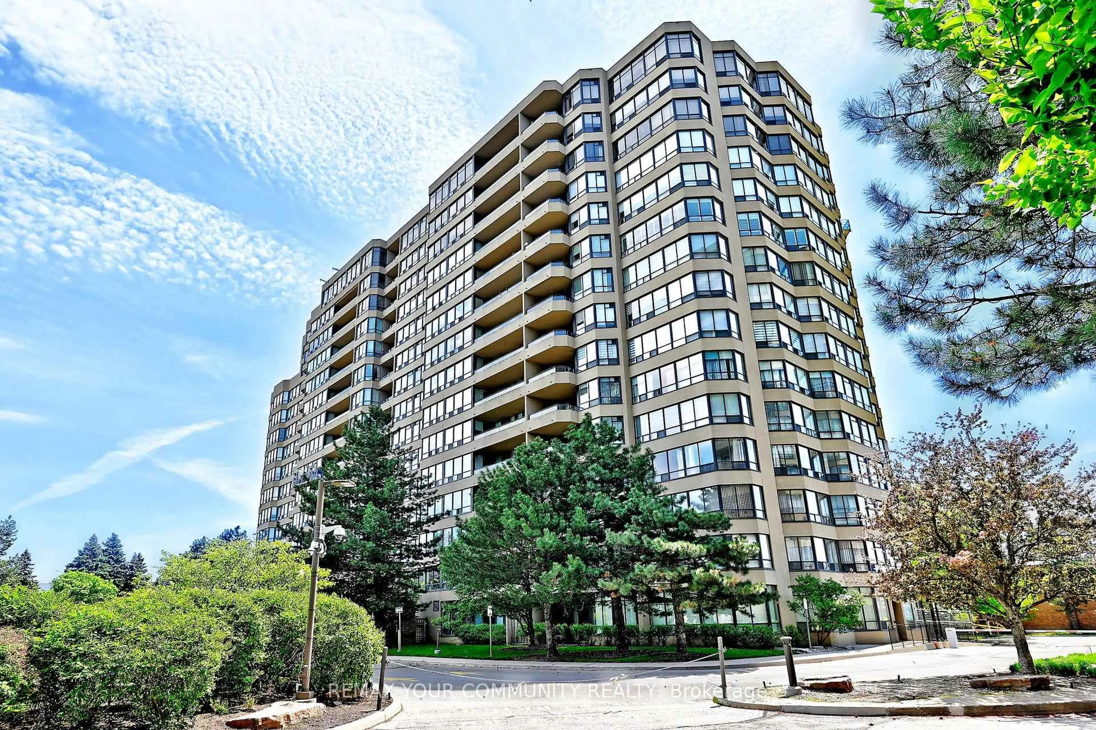 Unknown for 32 Clarissa Dr #620, Richmond Hill Ontario L4C 9R7