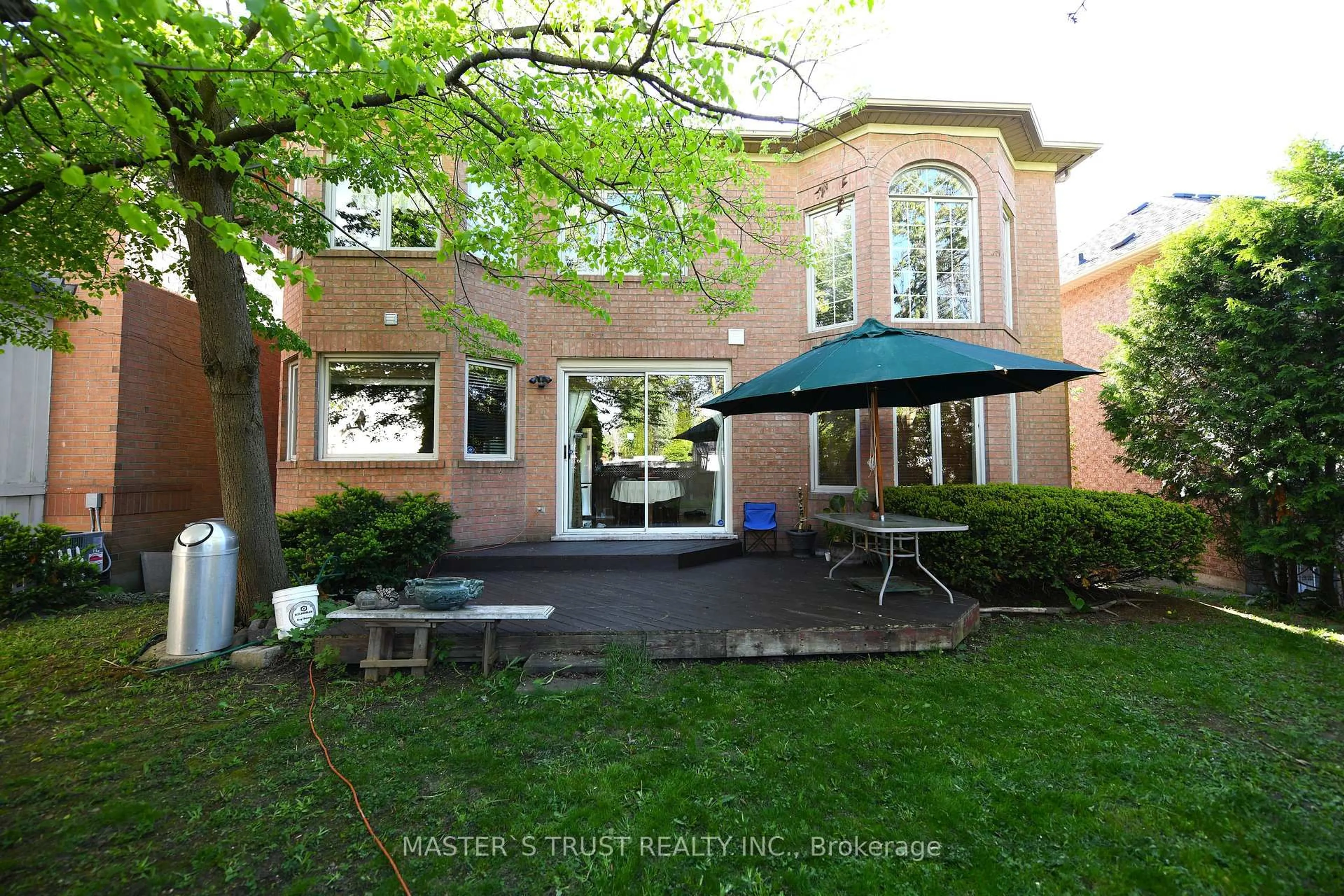 Patio, street for 24 Majestic Dr, Markham Ontario L6C 2B1