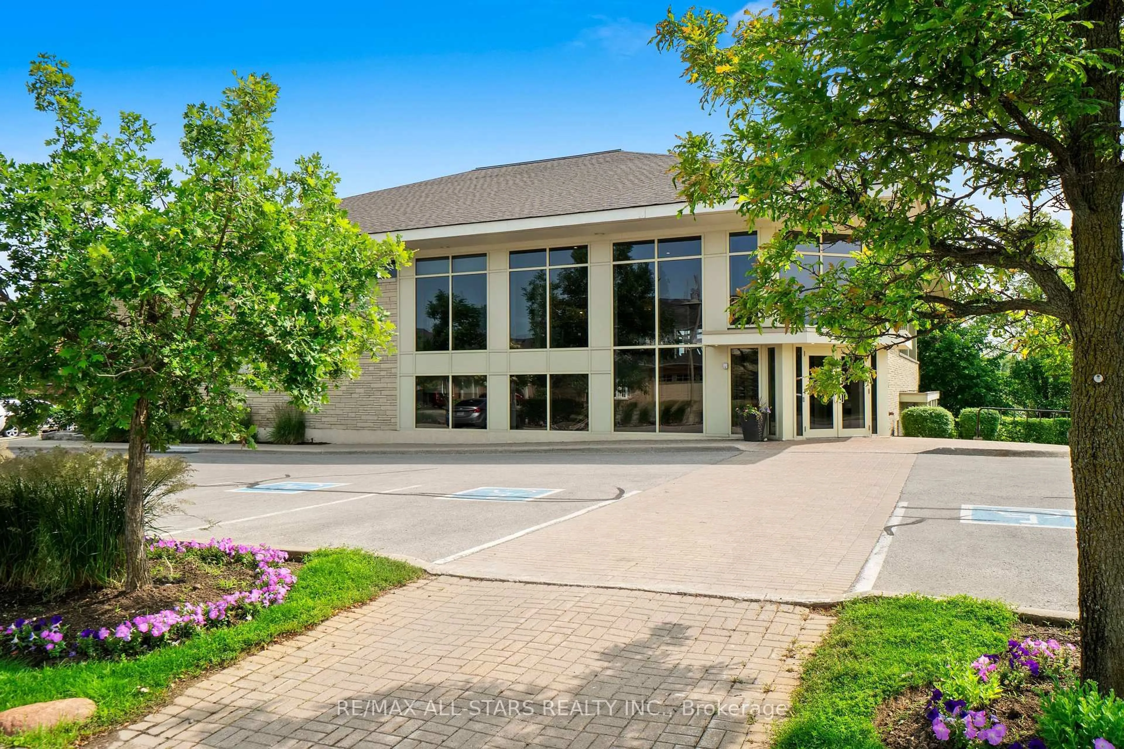 Indoor foyer for 80 The Boardwalk Way #322, Markham Ontario L6E 1B8