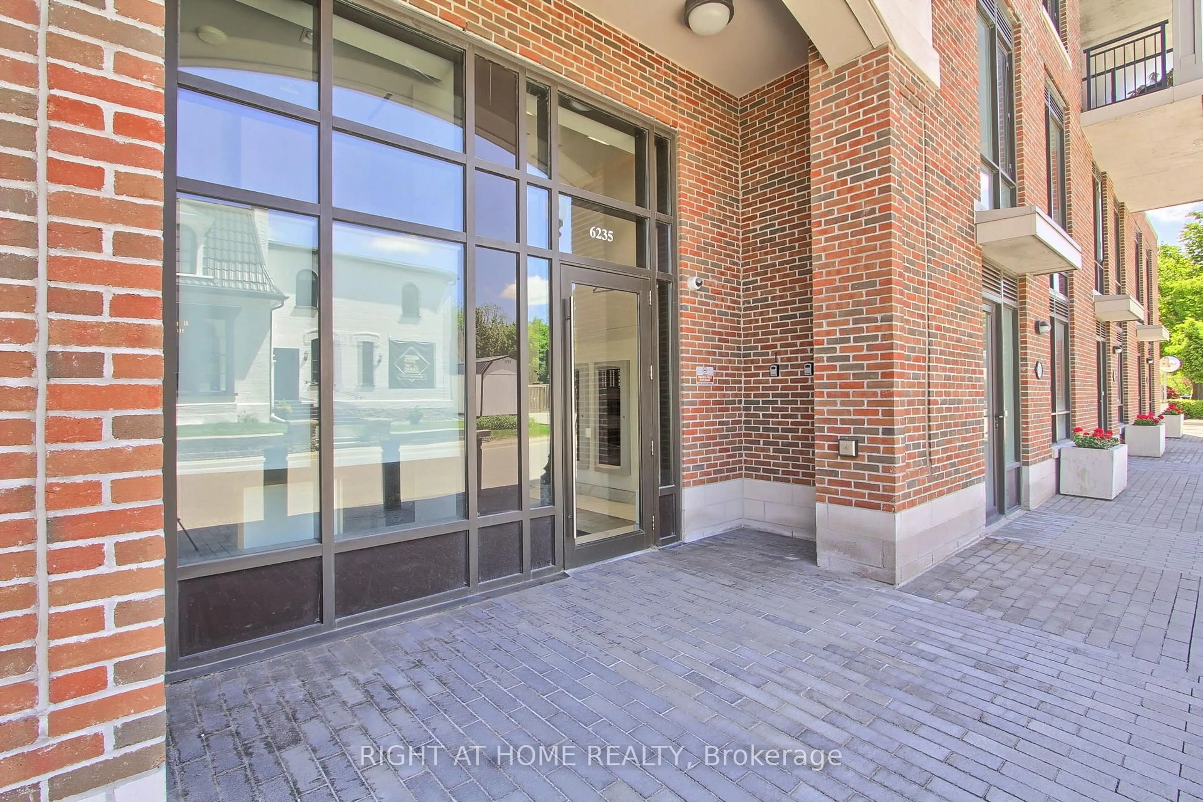 Unknown for 6235 Main St #310, Whitchurch-Stouffville Ontario L4A 4R3