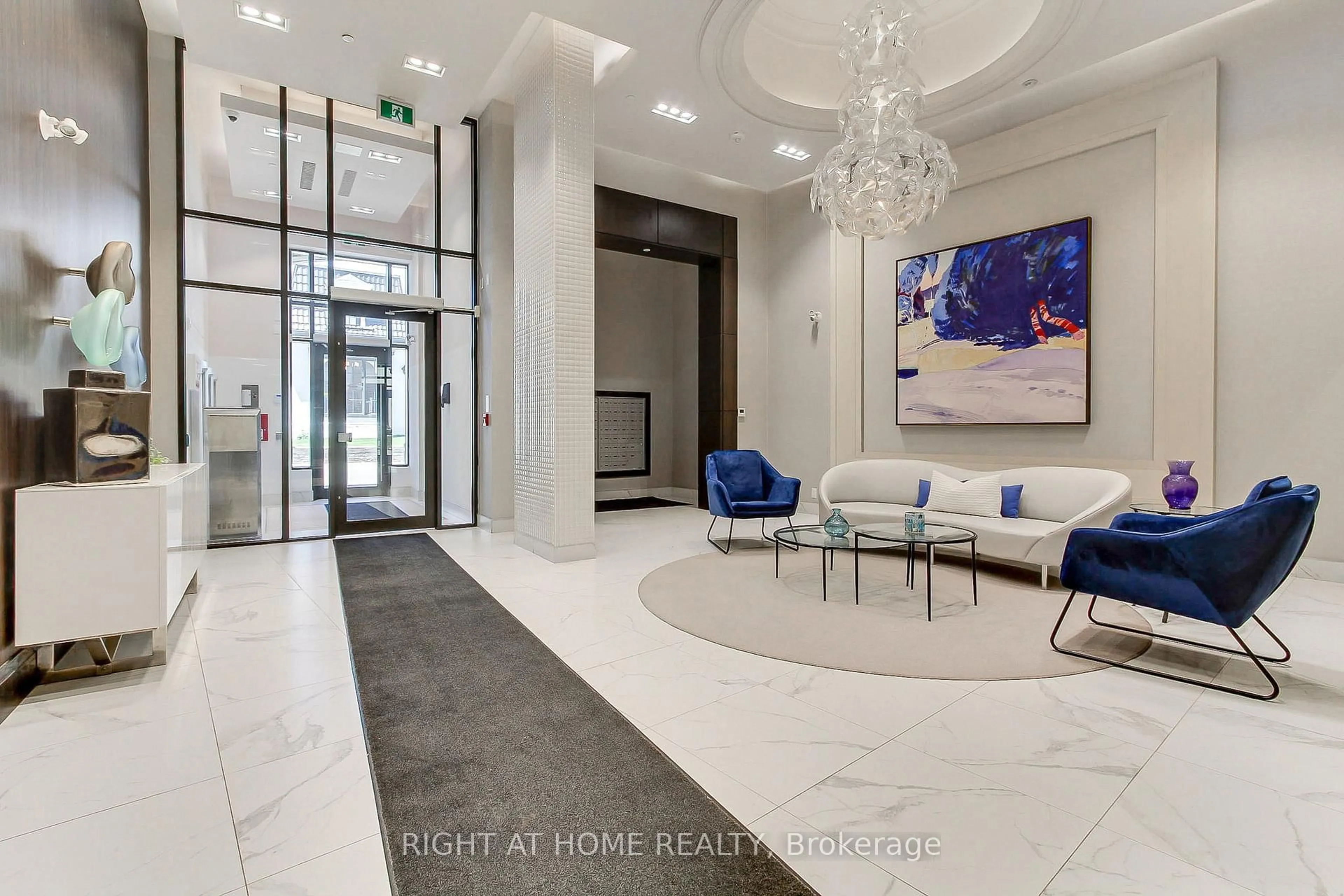 Indoor foyer for 6235 Main St #310, Whitchurch-Stouffville Ontario L4A 4R3