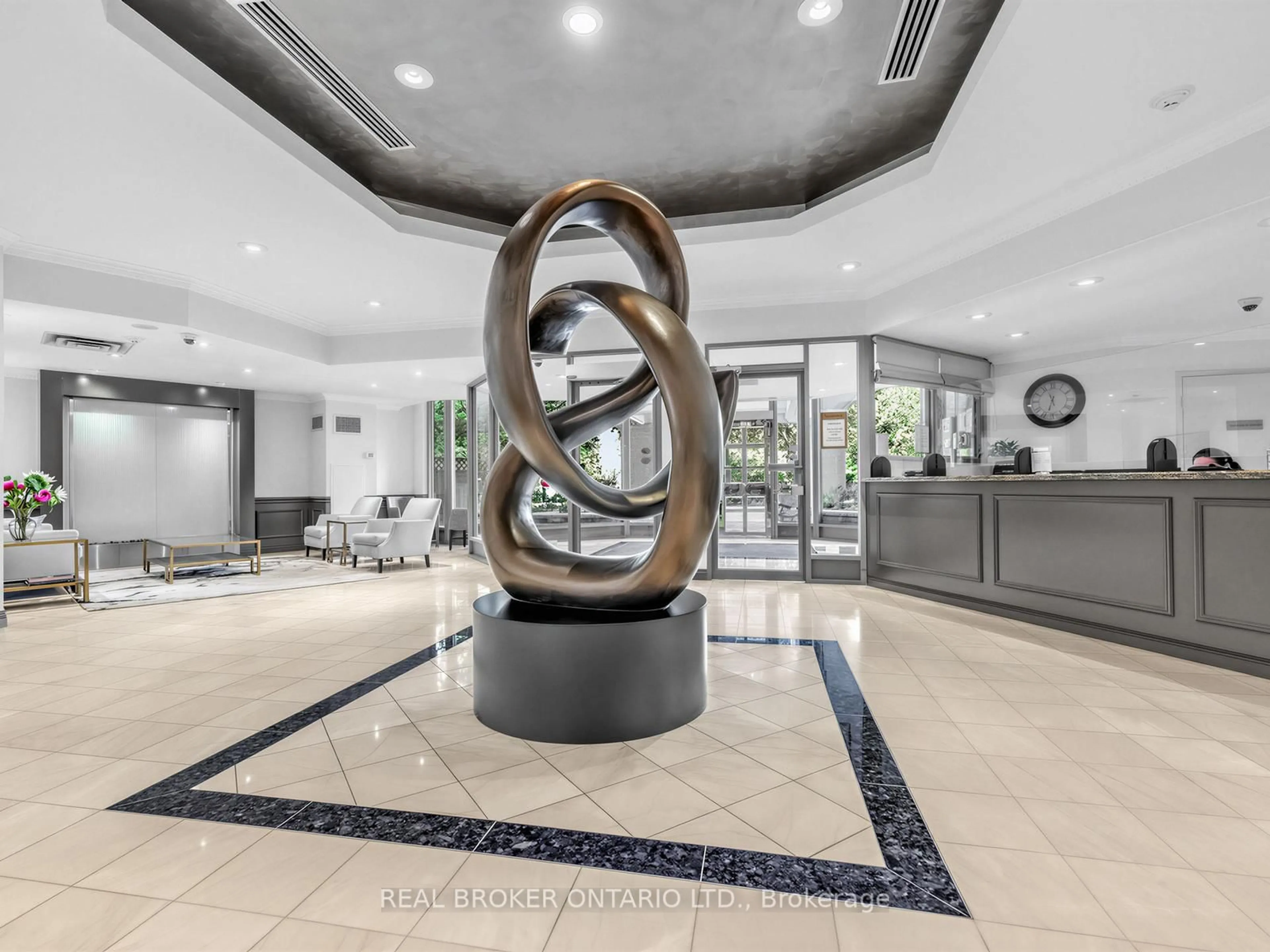 Indoor foyer for 7825 Bayview Ave #303, Markham Ontario L3T 7N2
