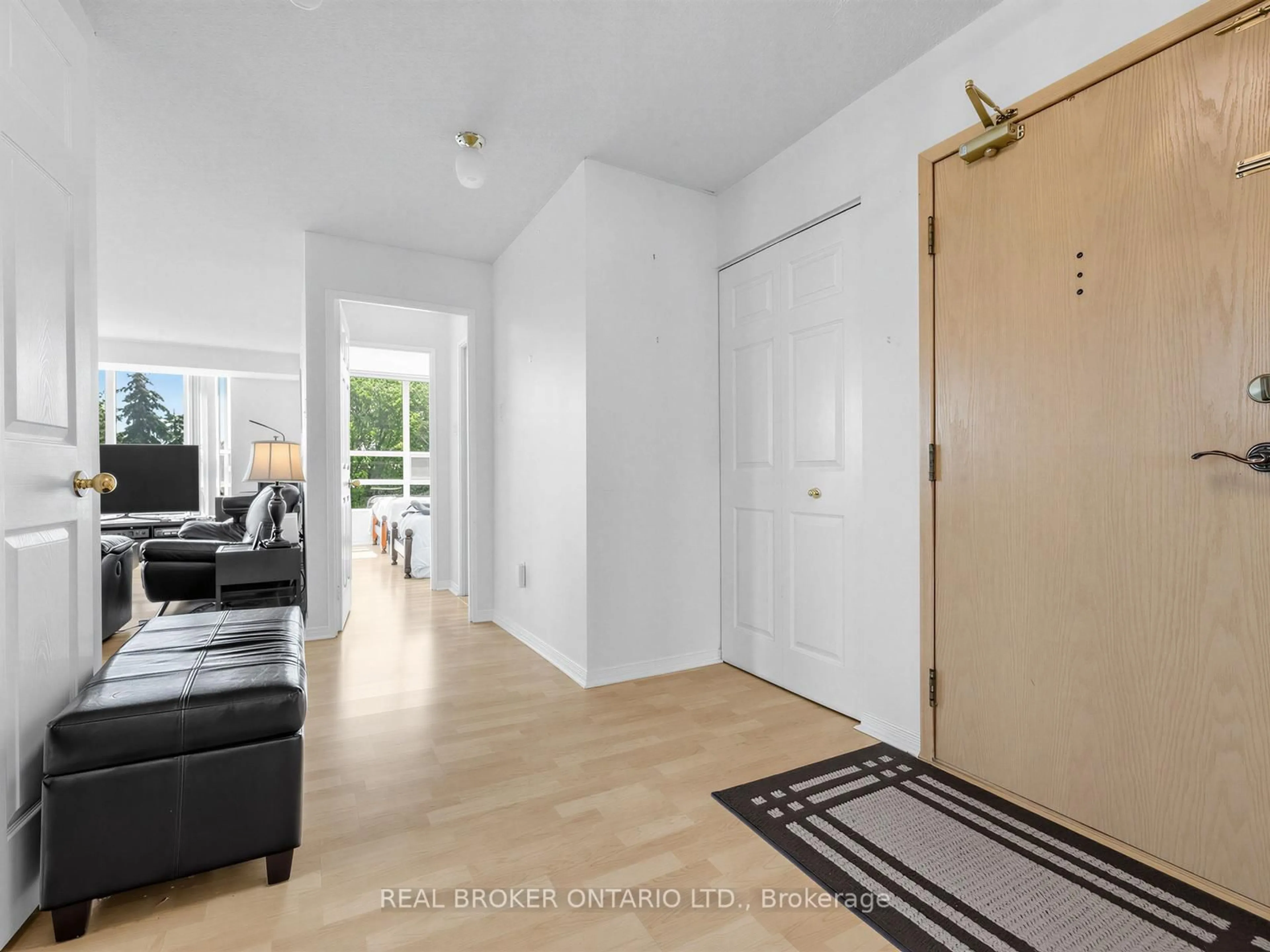 Indoor entryway for 7825 Bayview Ave #303, Markham Ontario L3T 7N2
