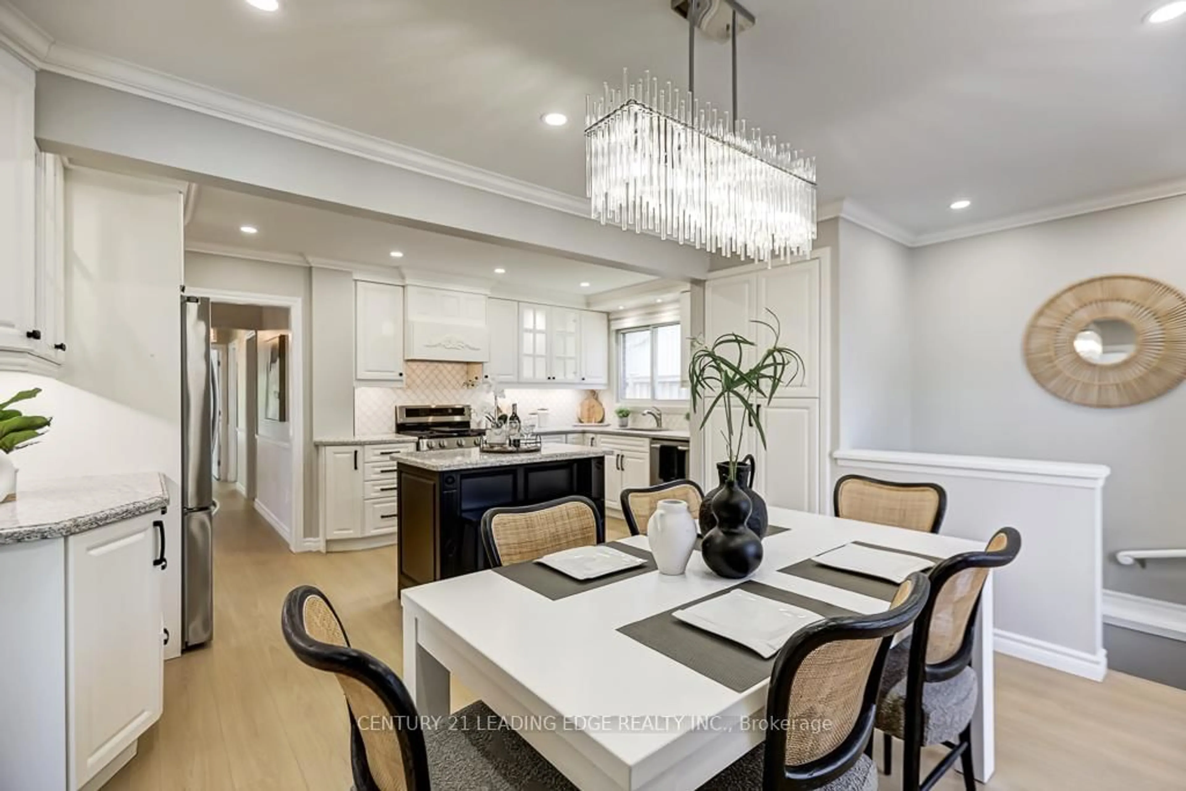 Open concept kitchen, ceramic/tile floor for 92 Drakefield Rd, Markham Ontario L3P 1H1