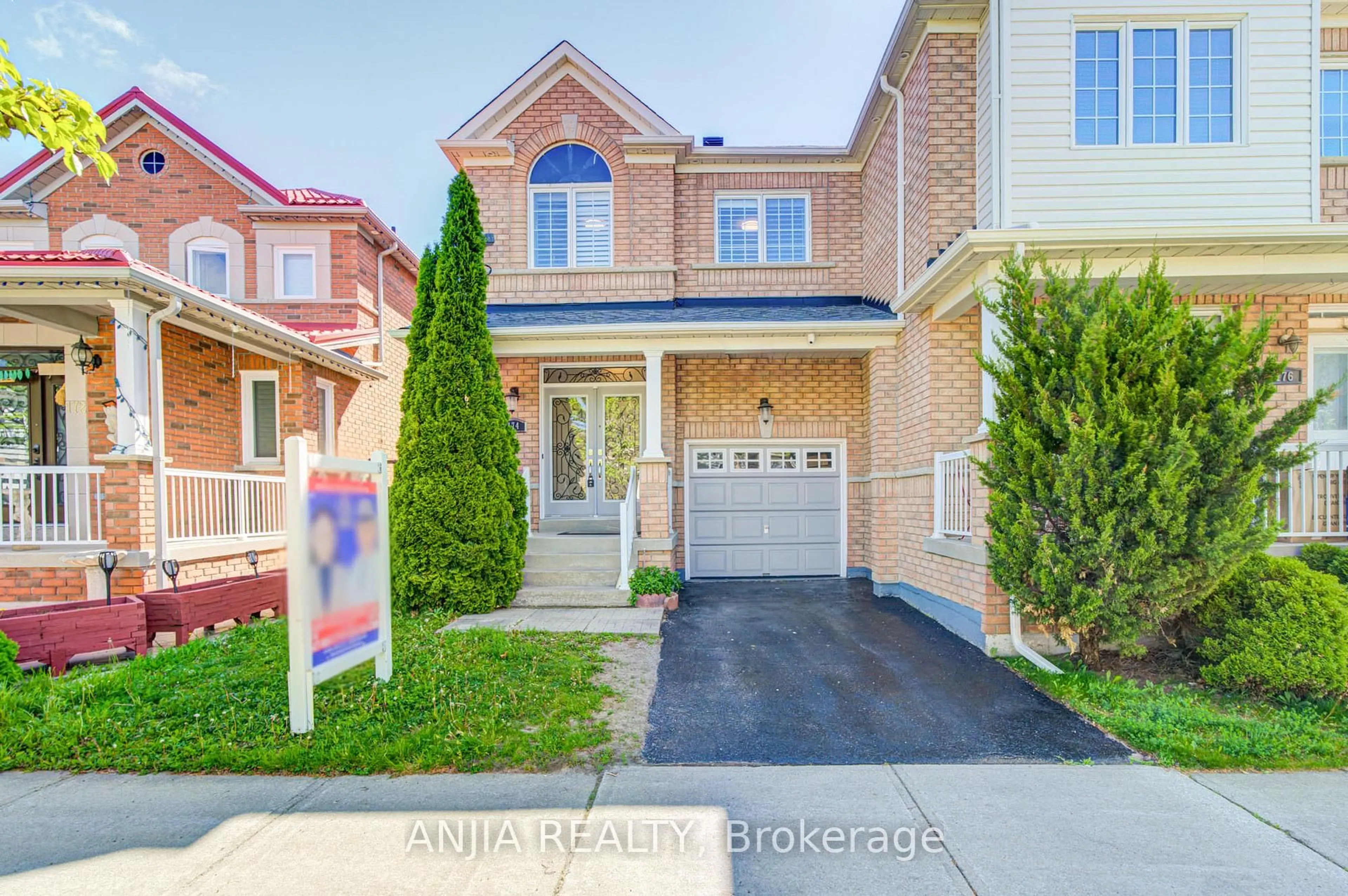 Home with brick exterior material, street for 174 Goldenwood Cres, Markham Ontario L6E 1L8
