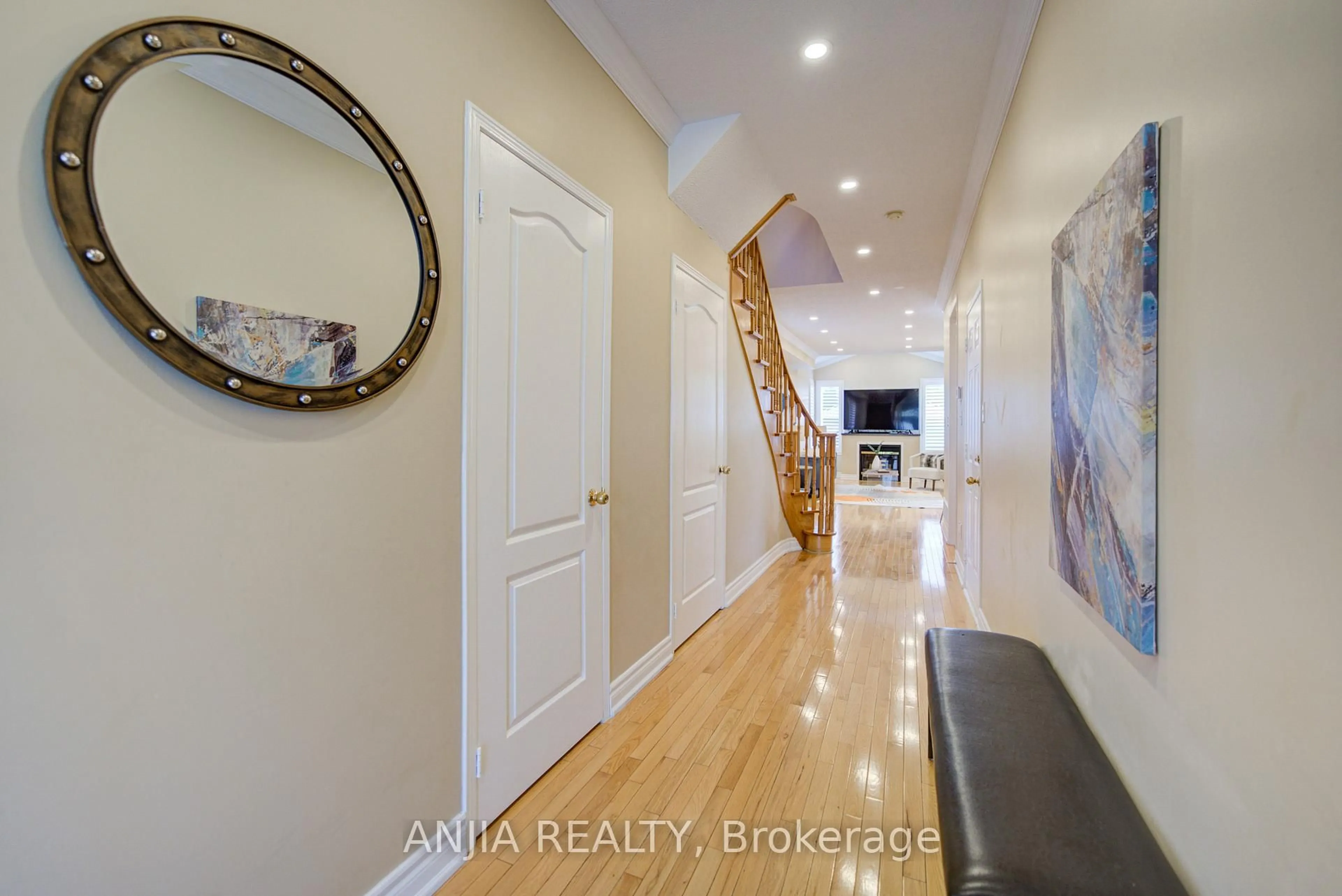 Indoor entryway for 174 Goldenwood Cres, Markham Ontario L6E 1L8