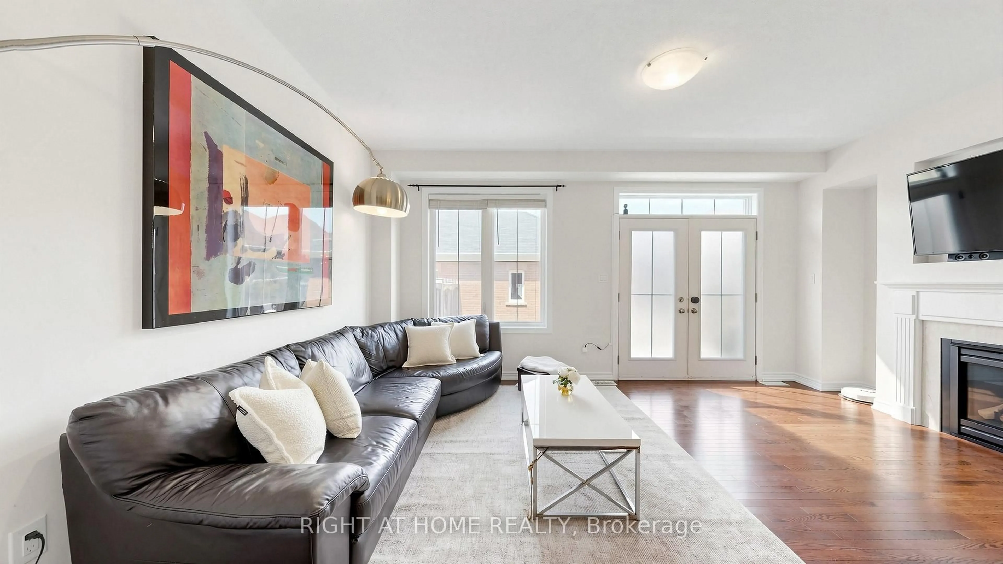 Living room with furniture, unknown for 208 Cornell Park Ave, Markham Ontario L6B 0R1