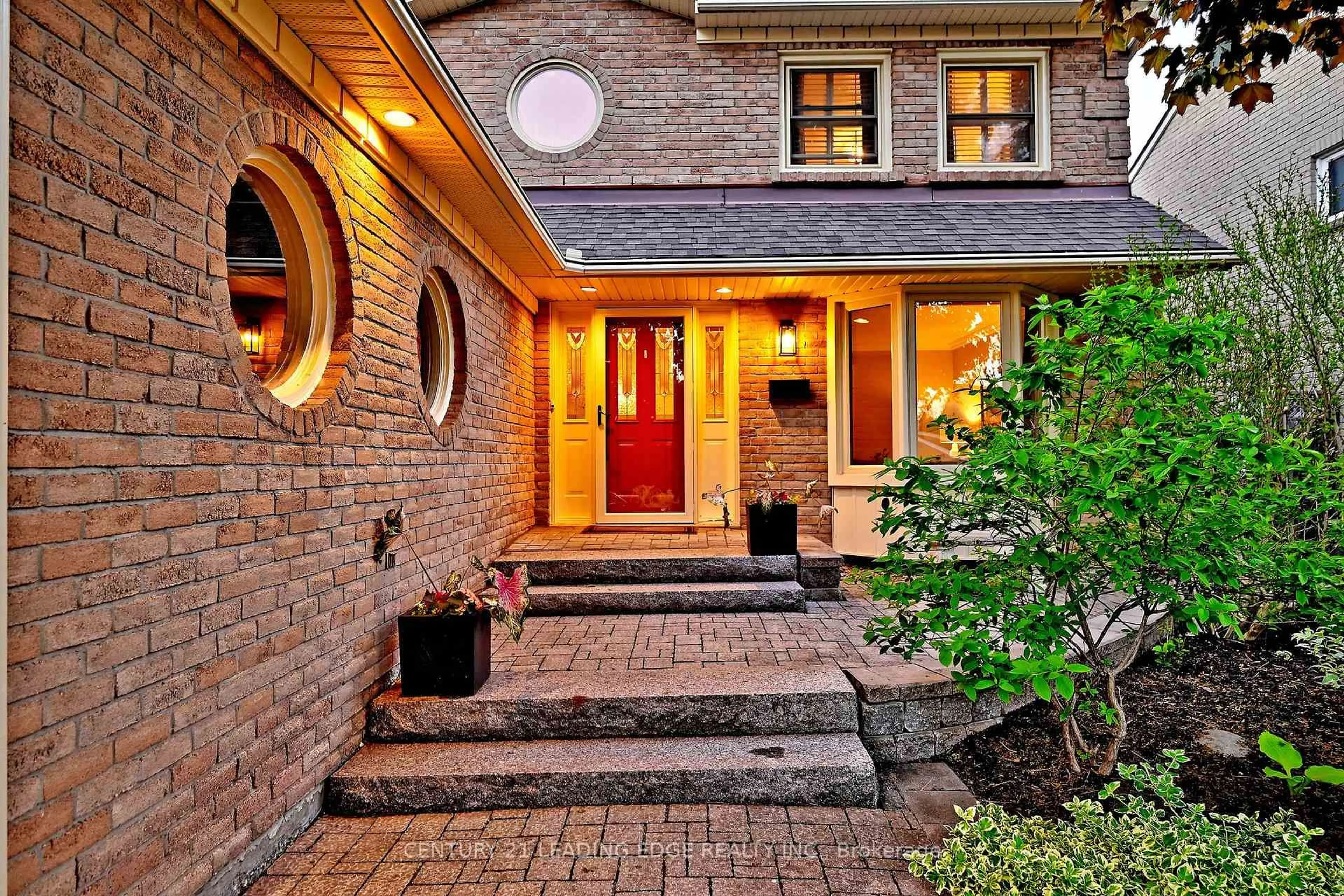 Home with brick exterior material, street for 4 Ferndell Circ, Markham Ontario L3R 3Y8