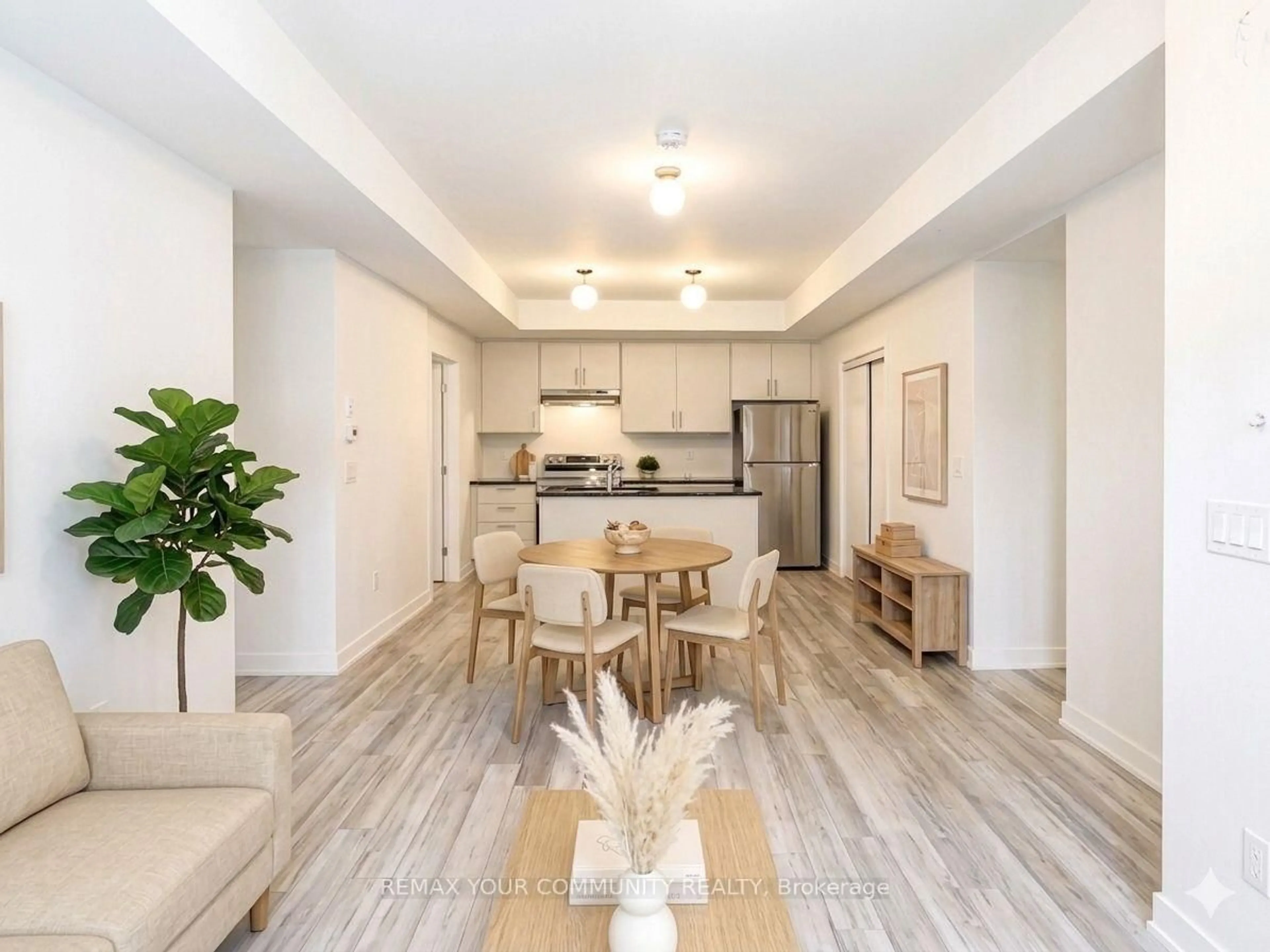 Unknown for 15100 Yonge St #6B, Aurora Ontario L4G 4C8