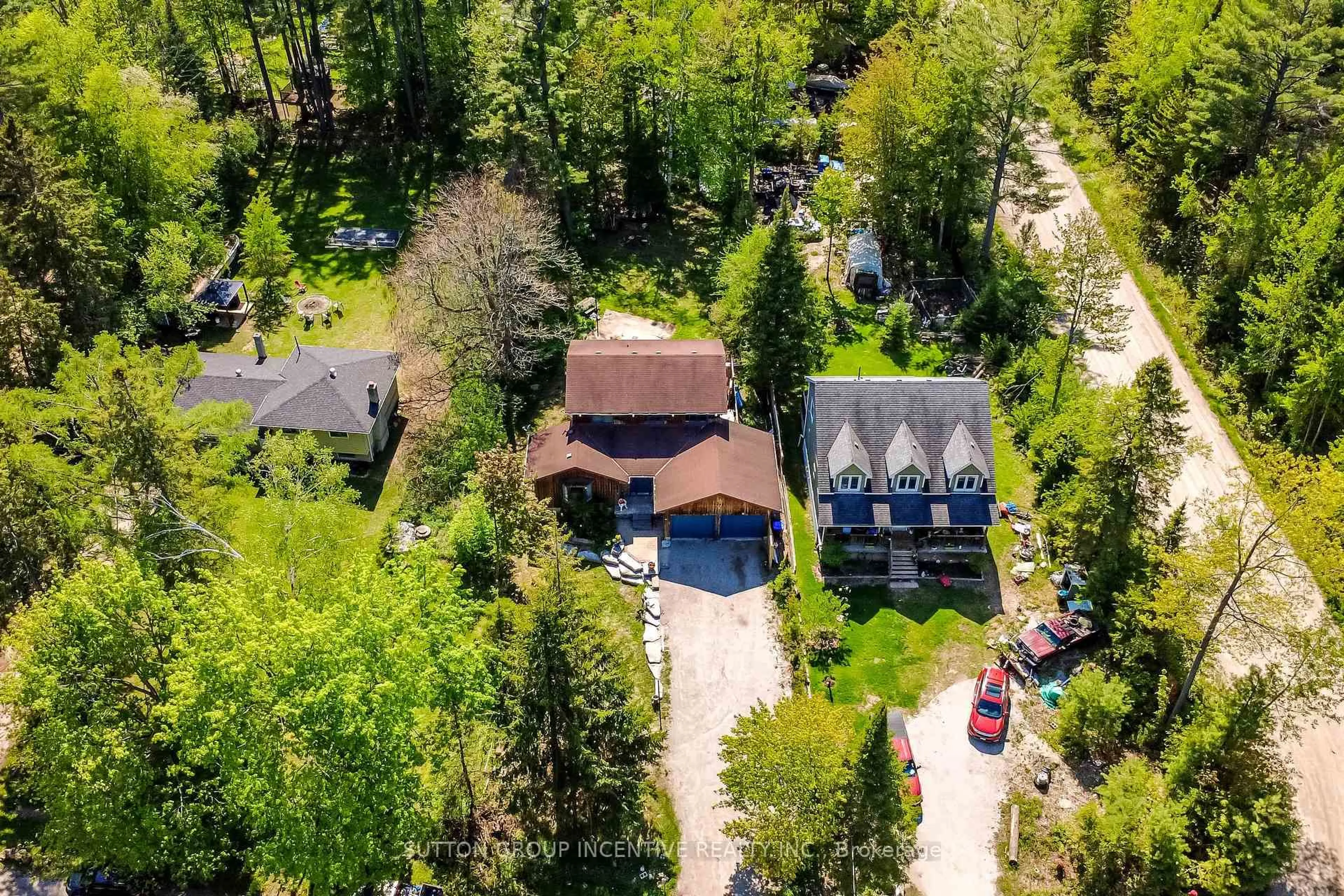 A pic from outside/outdoor area/front of a property/back of a property/a pic from drone, unknown for 2448 Wallace Ave, Innisfil Ontario L9S 2G5