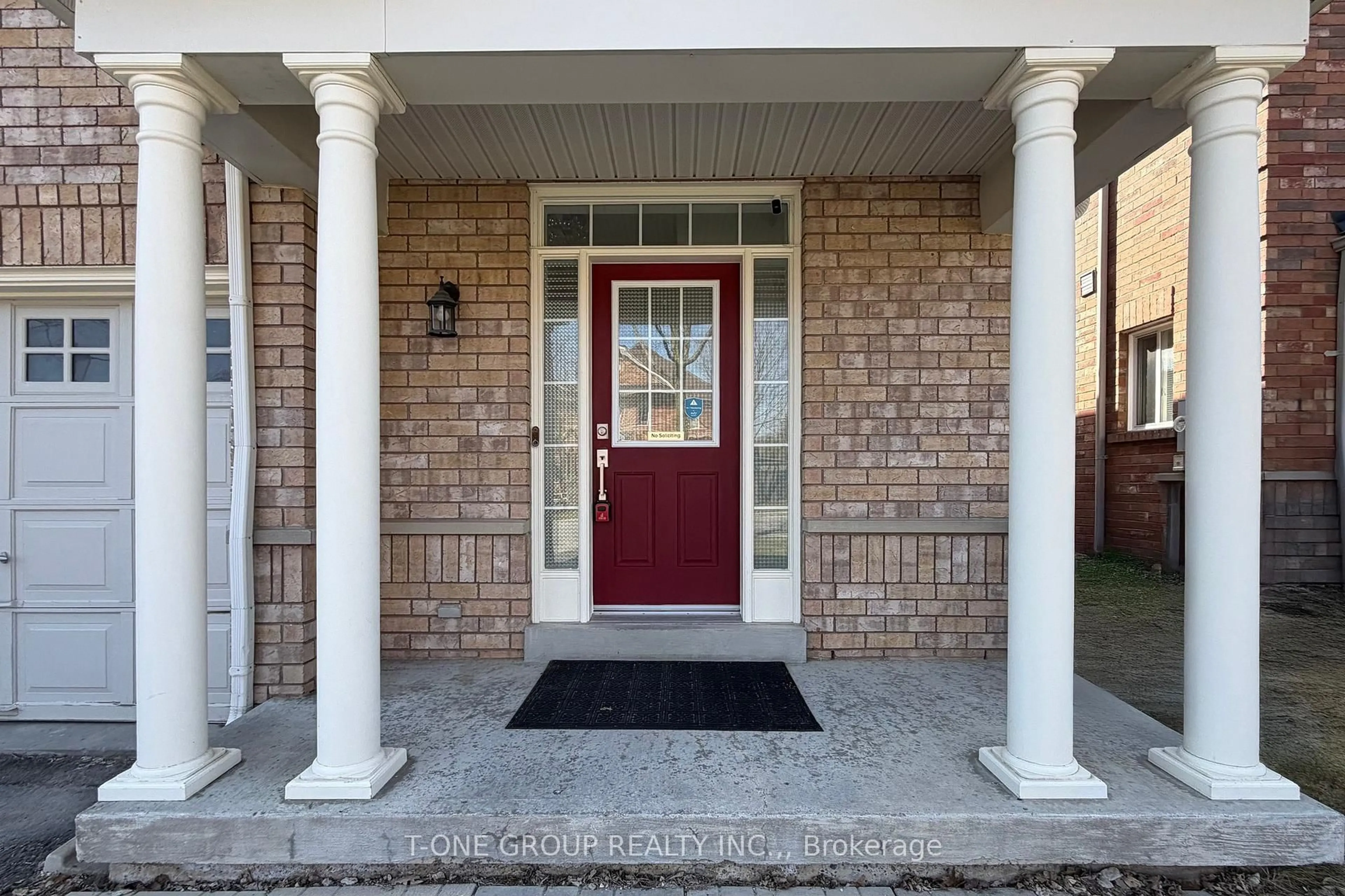 Indoor entryway for 880 Isaac Phillips Way, Newmarket Ontario L3X 2Y8