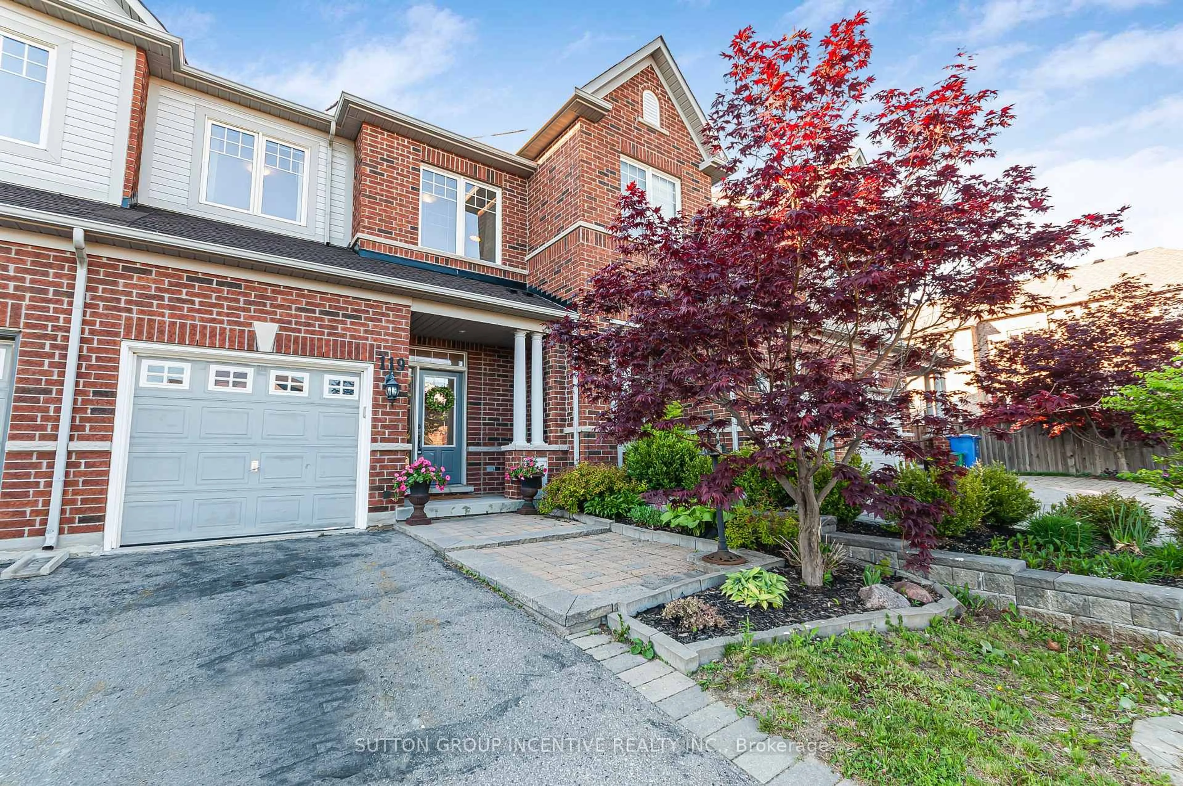 Home with brick exterior material, street for 119 Thatcher Cres, East Gwillimbury Ontario L9N 0B9