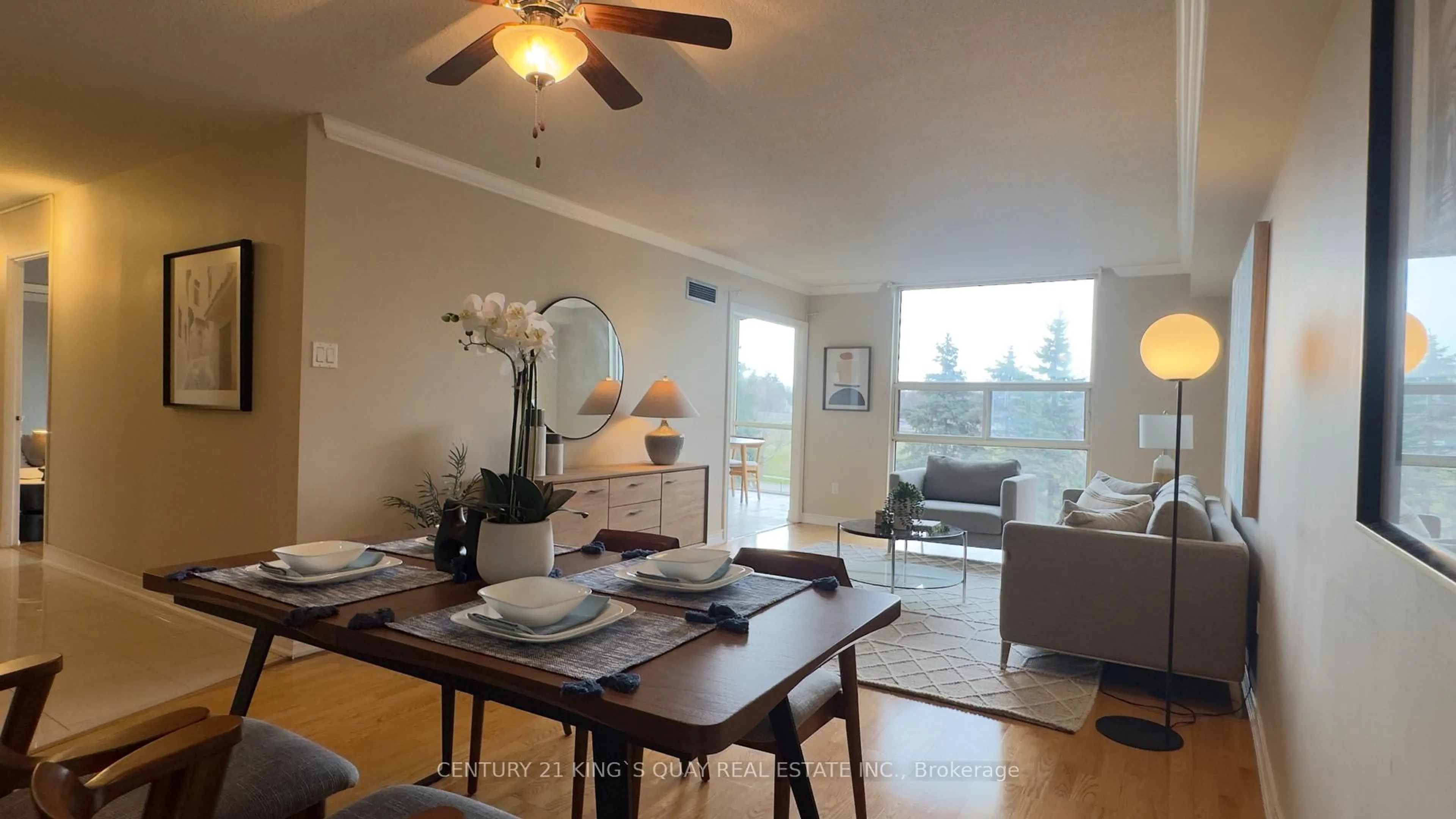 Living room with furniture, wood/laminate floor for 30 Harding Blvd #401, Richmond Hill Ontario L4C 9M3
