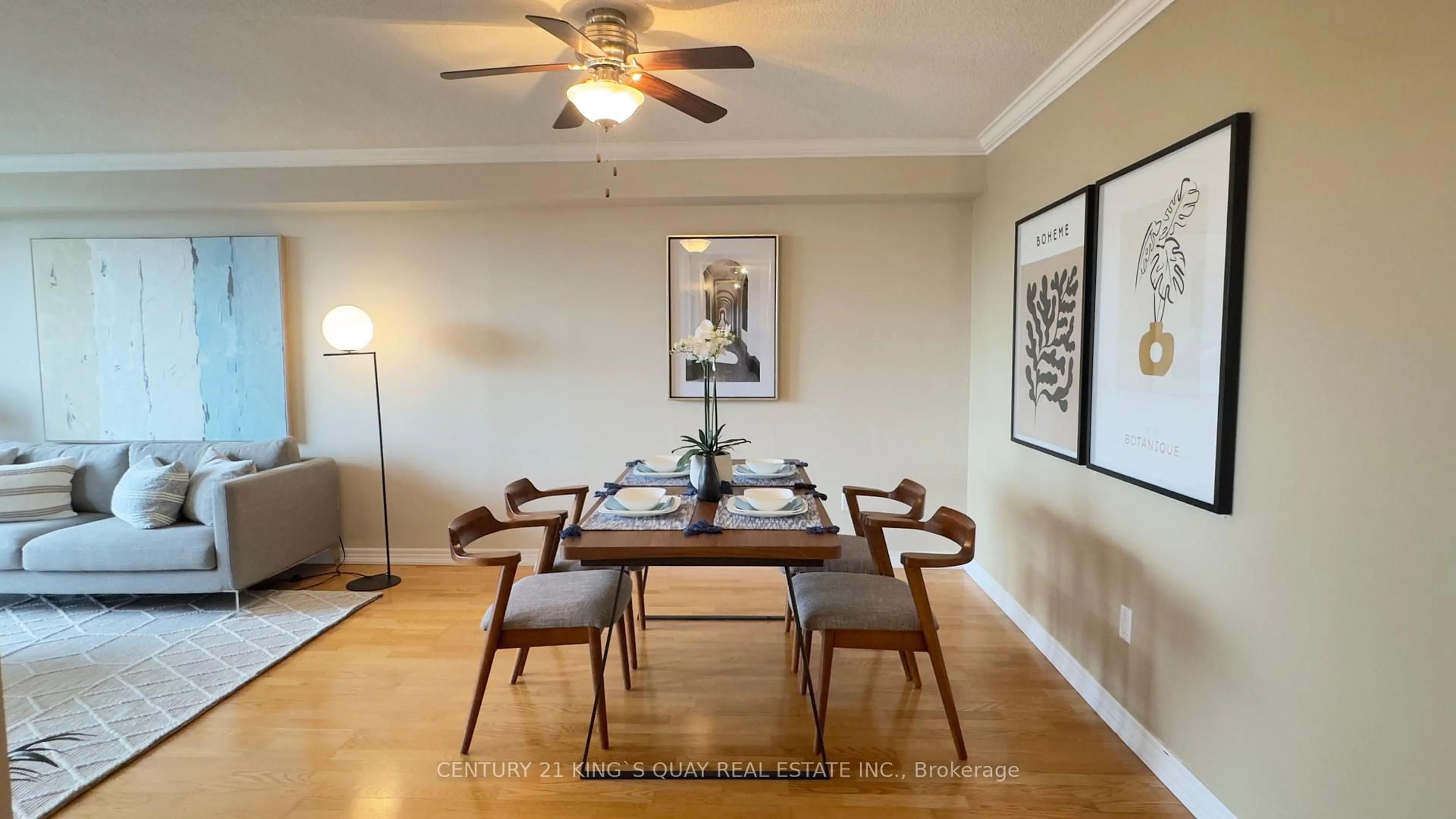 Dining room, wood/laminate floor for 30 Harding Blvd #401, Richmond Hill Ontario L4C 9M3