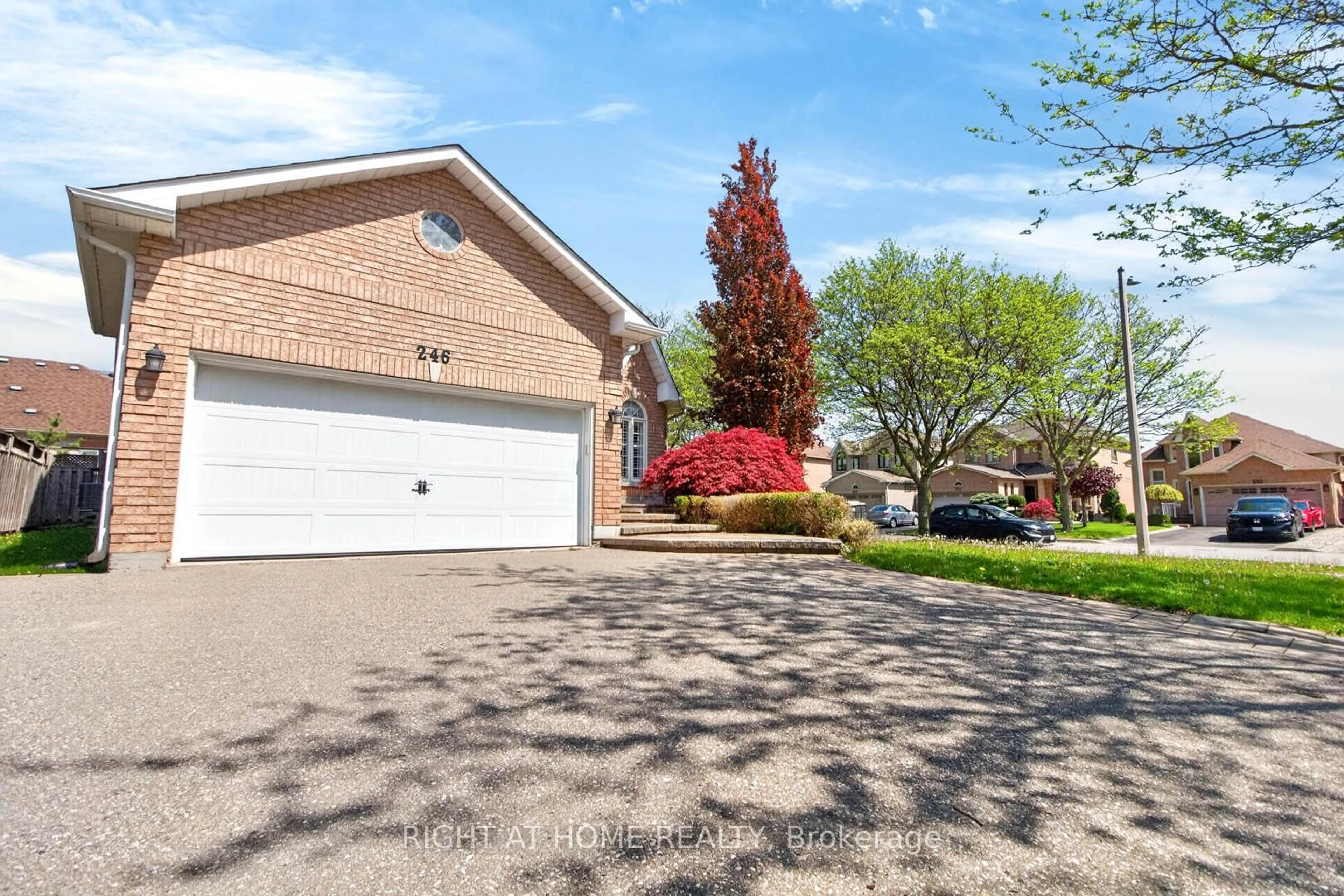 Unknown for 246 Caproni Dr, Vaughan Ontario L6A 1X7