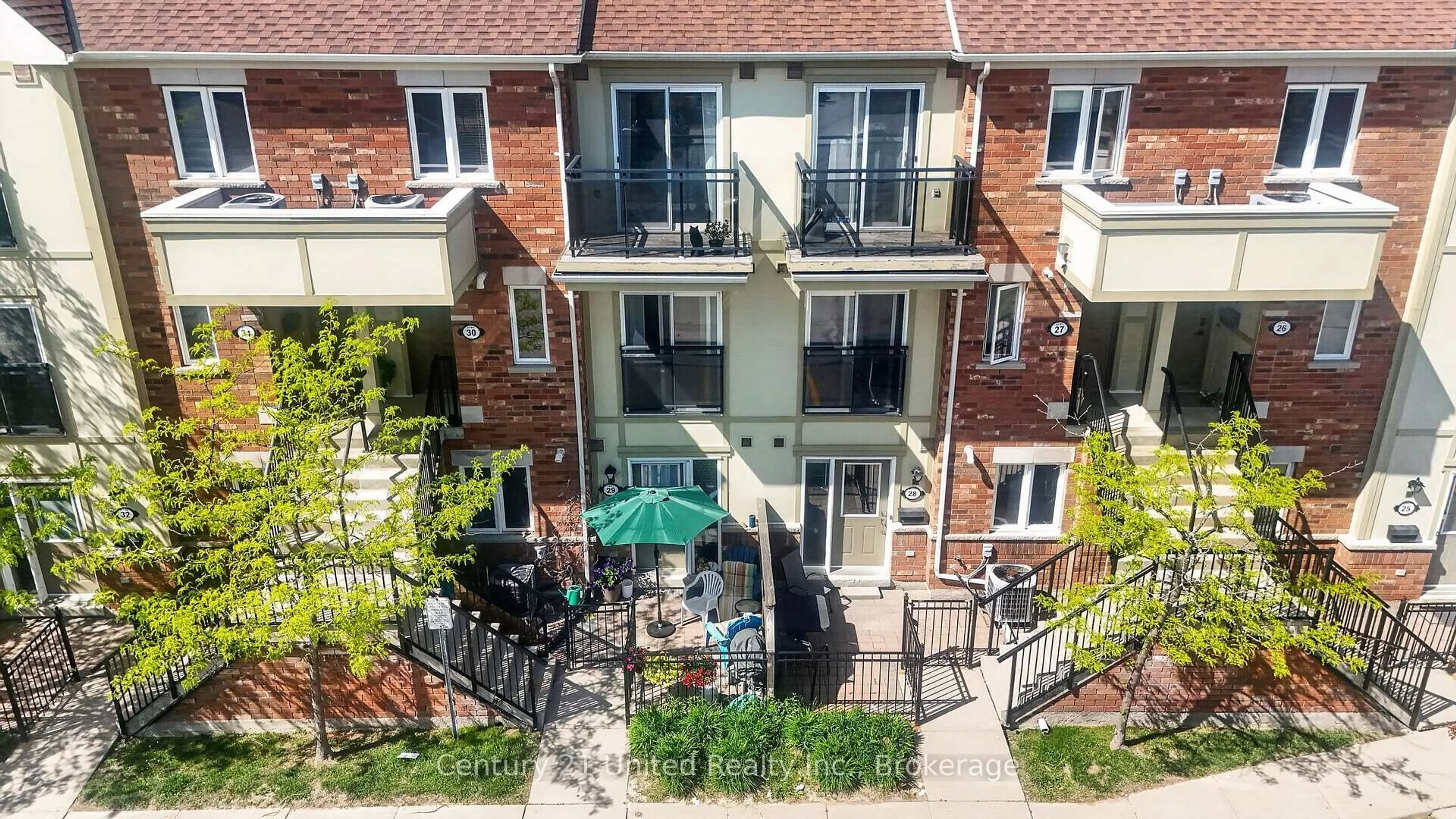 A pic from outside/outdoor area/front of a property/back of a property/a pic from drone, city buildings view from balcony for 2285 Bur Oak Ave #30, Markham Ontario L6E 0B9