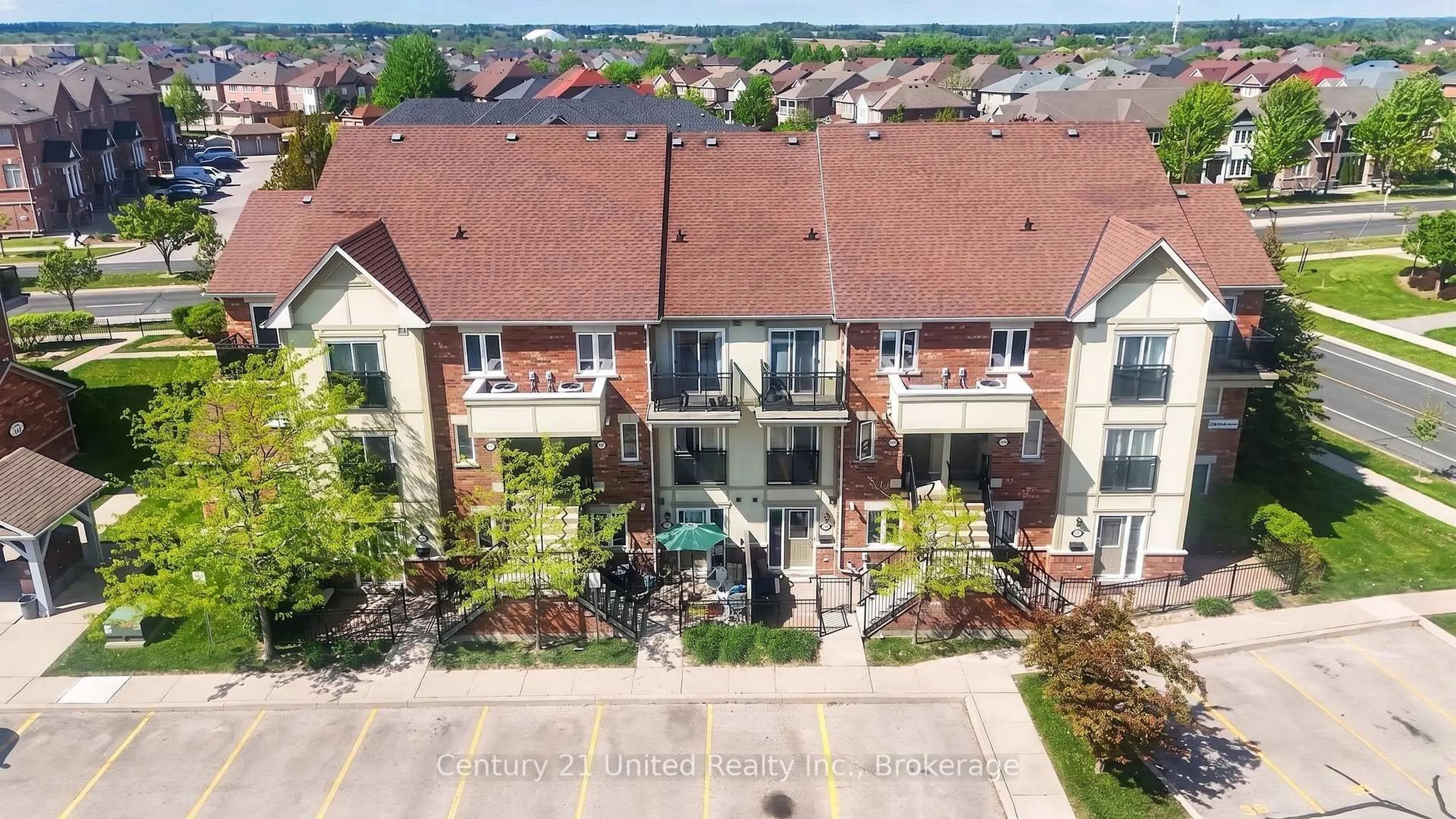 A pic from outside/outdoor area/front of a property/back of a property/a pic from drone, unknown for 2285 Bur Oak Ave #30, Markham Ontario L6E 0B9