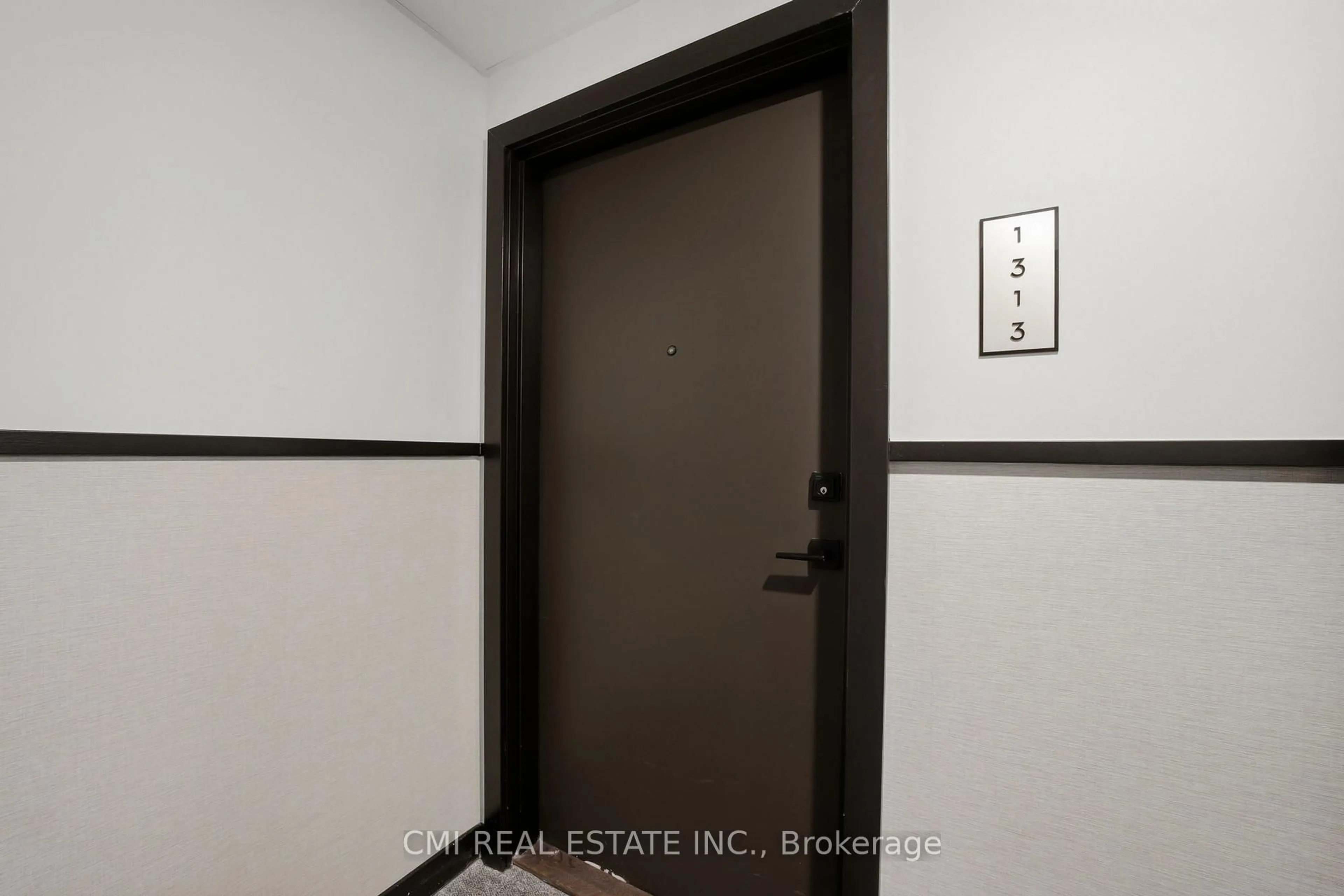 Indoor entryway for 10 Abeja St #1313, Vaughan Ontario L4K 0R4