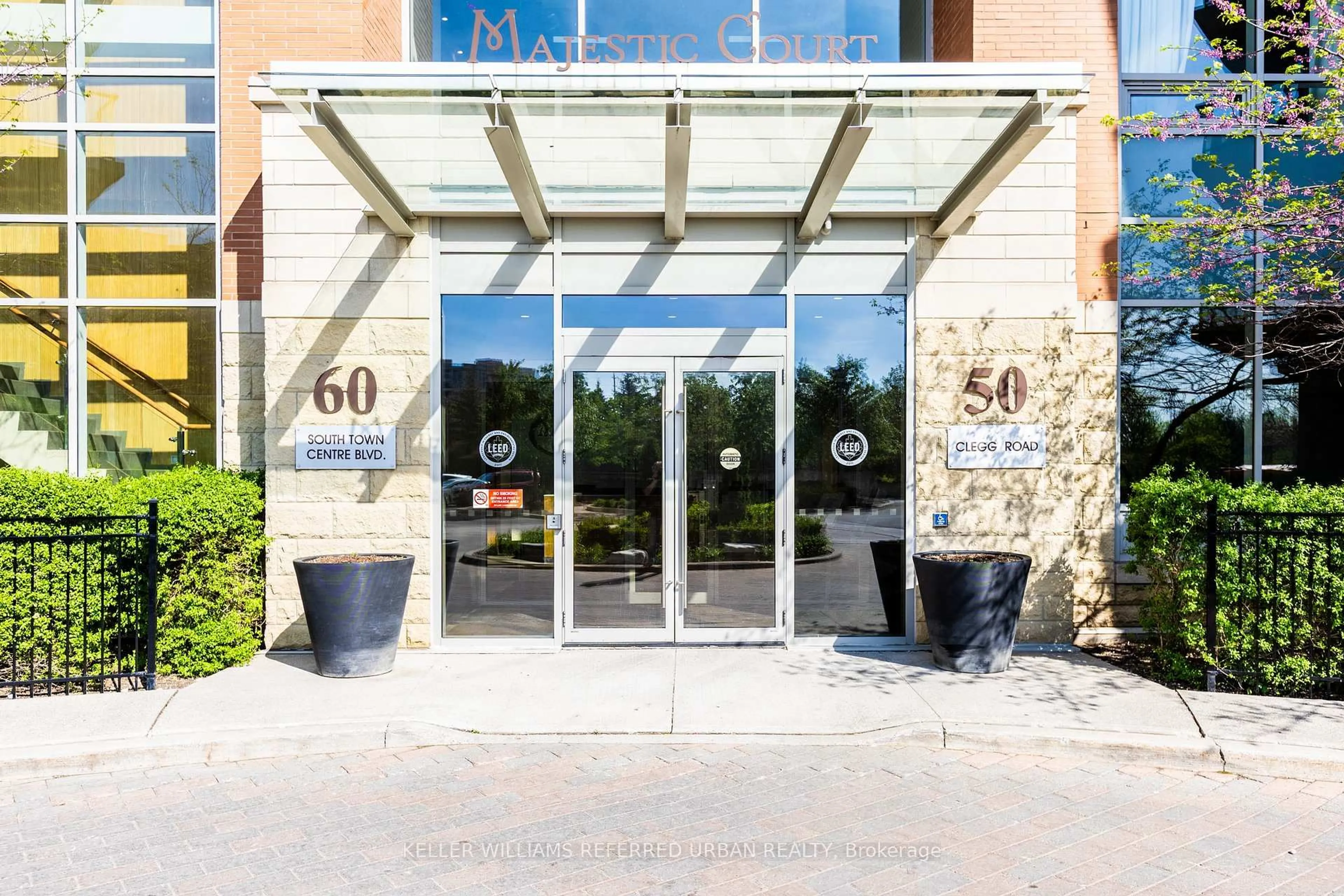 Indoor foyer for 60 South Town Centre Blvd #507, Markham Ontario L6G 0C5