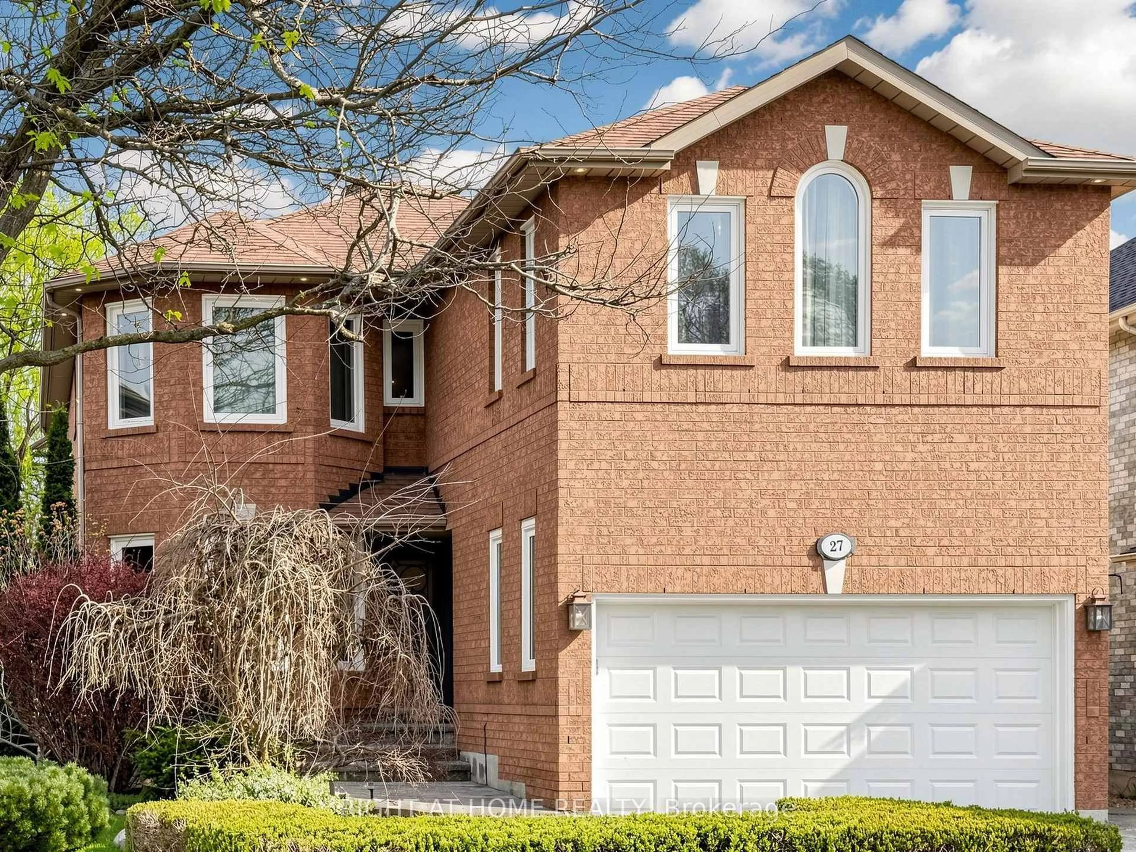 Home with brick exterior material, street for 27 Crimson Crt, Richmond Hill Ontario L4C 0J5