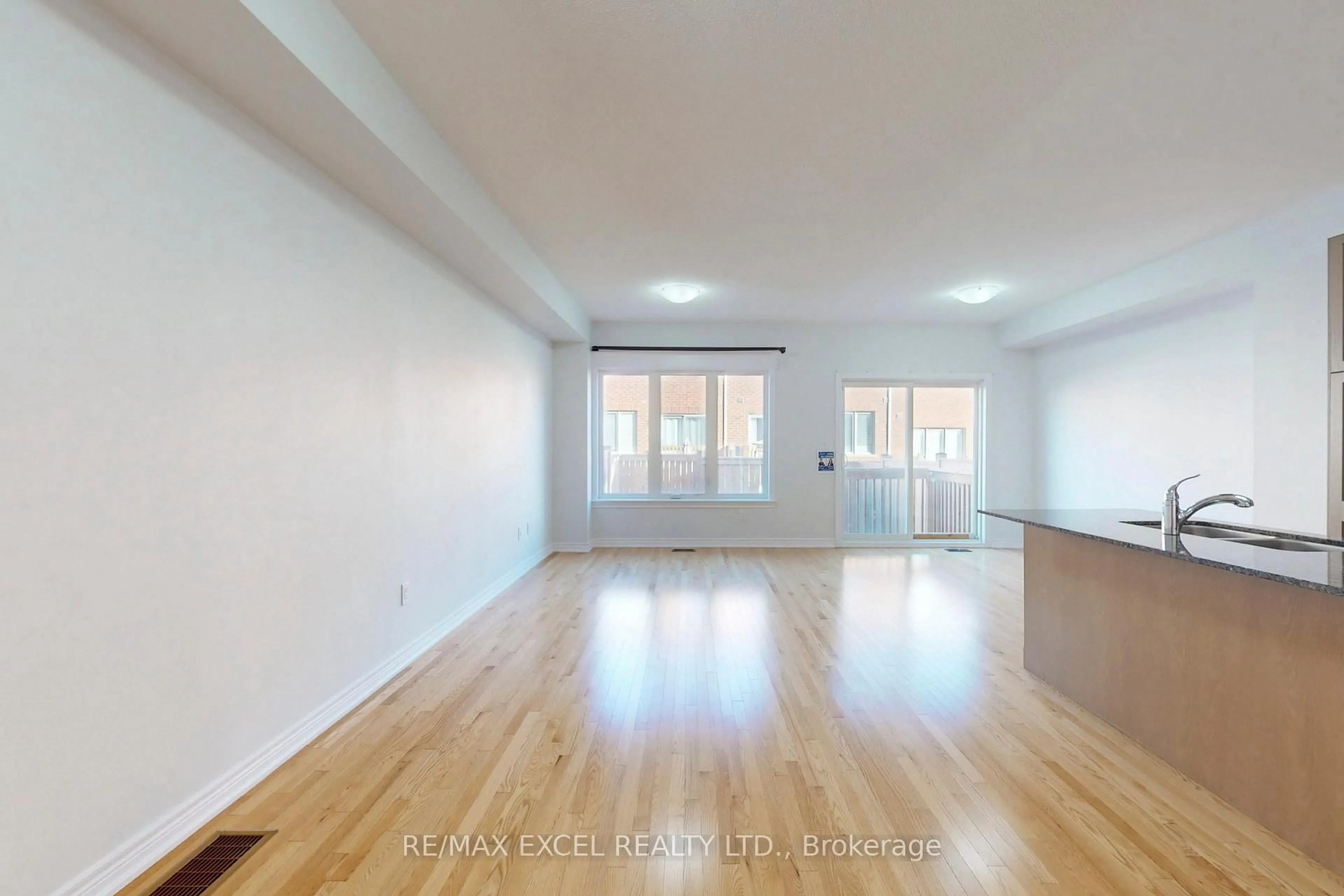 A pic of a room for 14 TWINFLOWER Lane, Richmond Hill Ontario L4E 1E7