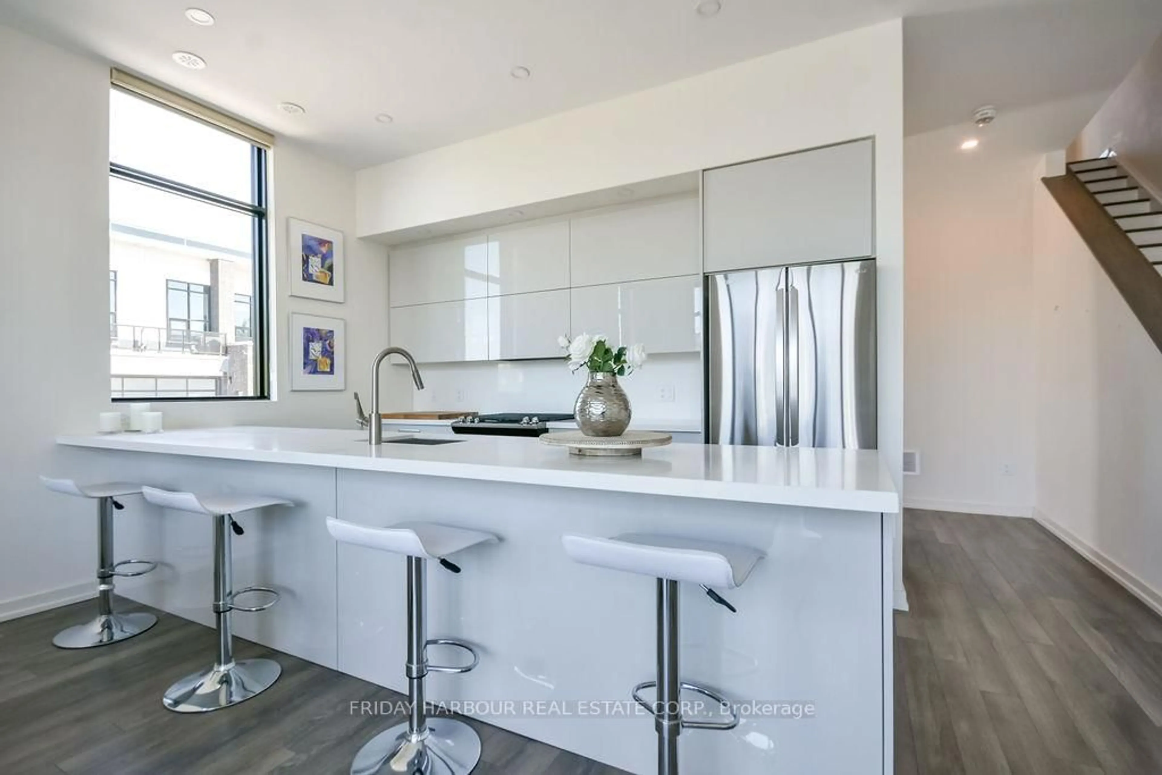 Contemporary kitchen, ceramic/tile floor for 3533 Riva Ave, Innisfil Ontario L9S 0L5