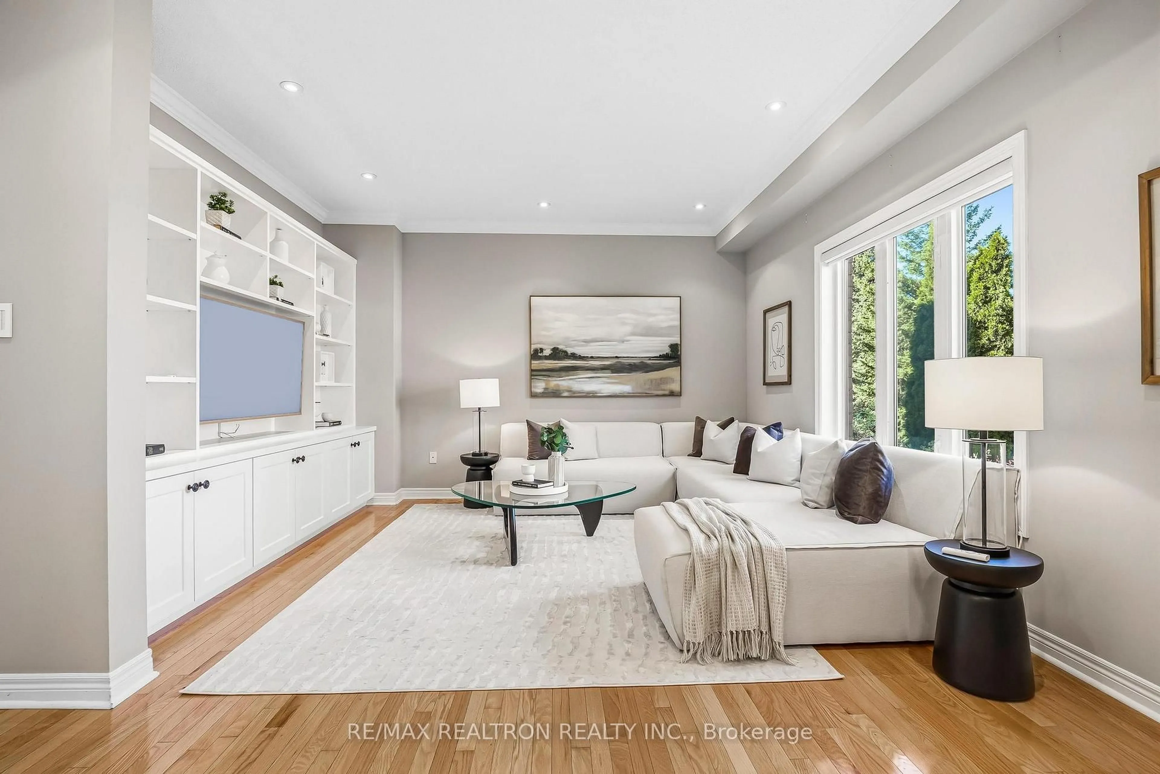 Living room with furniture, unknown for 5 Daphnia Dr, Vaughan Ontario L4J 8X1