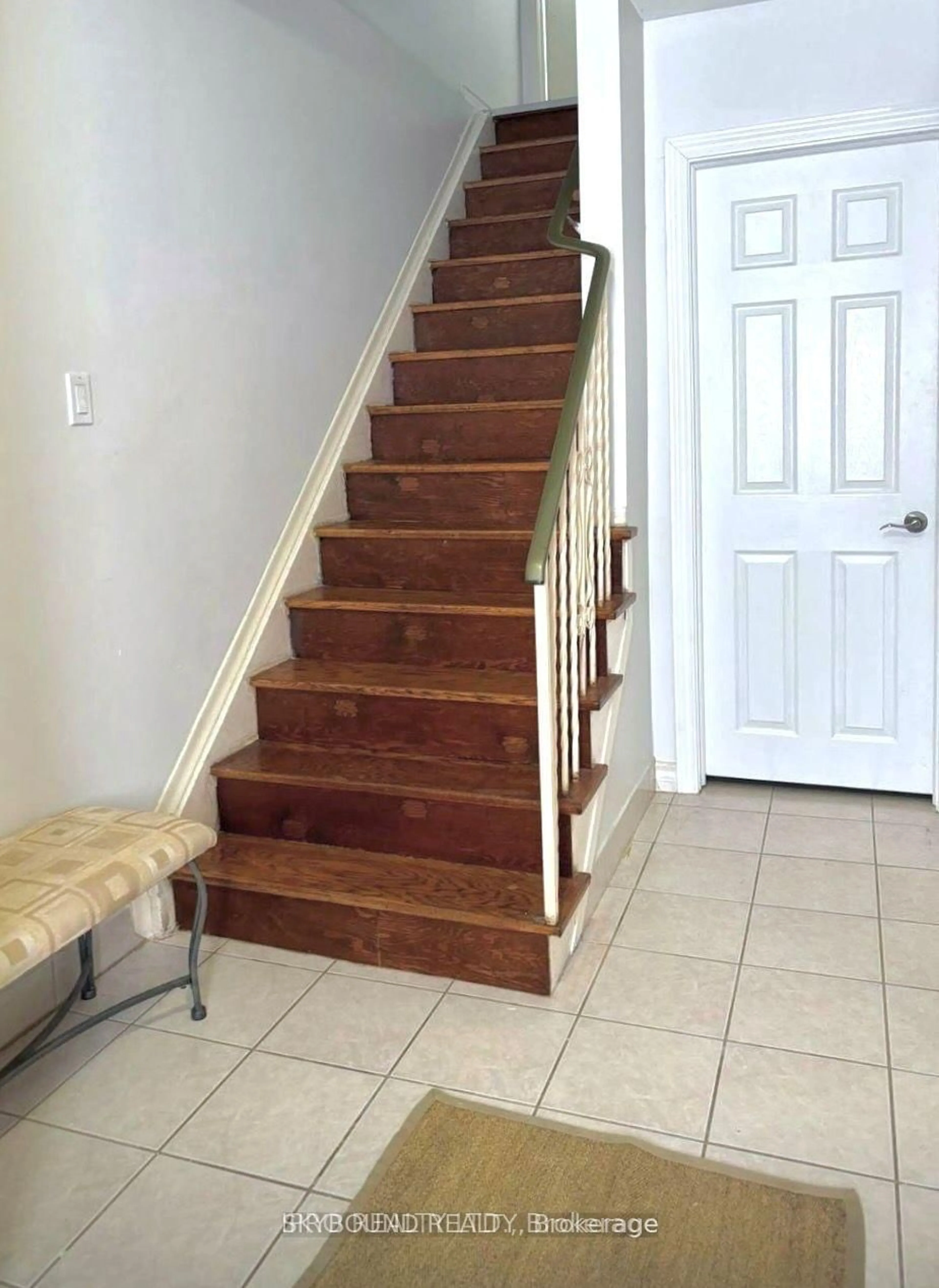 Unknown for 252 William Roe Blvd, Newmarket Ontario L3Y 1B5
